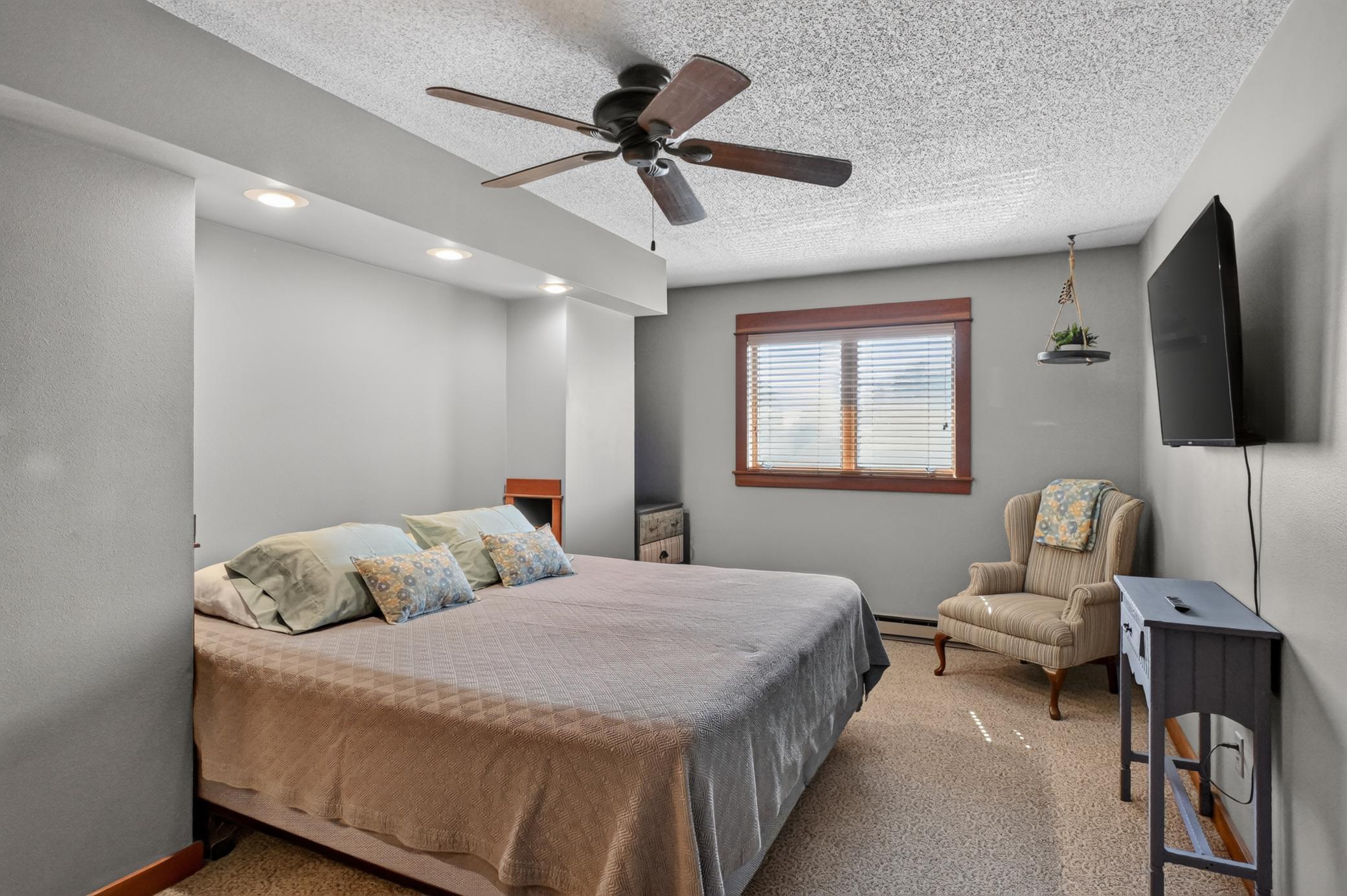 1983 townhouse for sale at 2813 Latoka Beach Road NW in Alexandria, MN — 3 bed, 3 bath (photo 16 of 60)