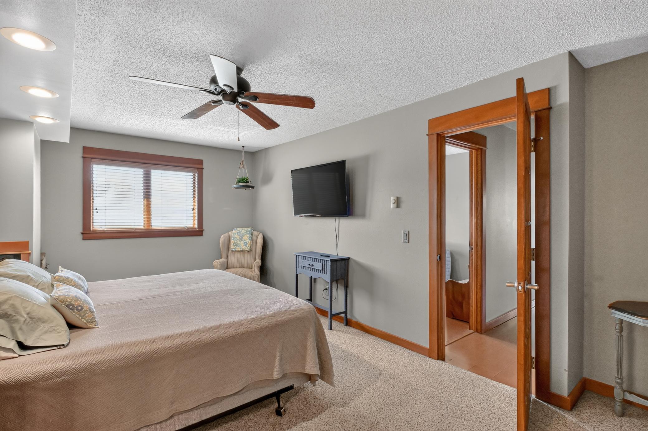 1983 townhouse for sale at 2813 Latoka Beach Road NW in Alexandria, MN — 3 bed, 3 bath (photo 21 of 60)