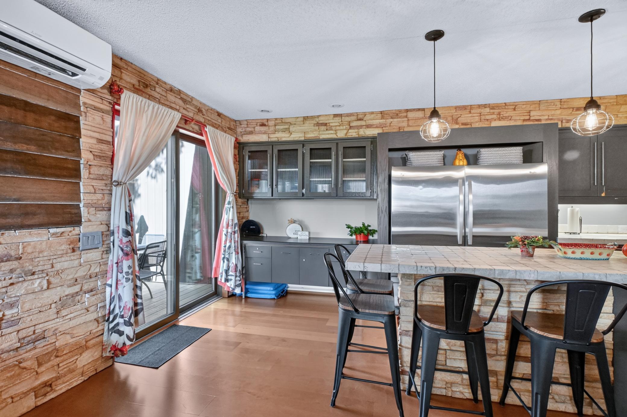 1983 townhouse for sale at 2813 Latoka Beach Road NW in Alexandria, MN — 3 bed, 3 bath (photo 10 of 60)