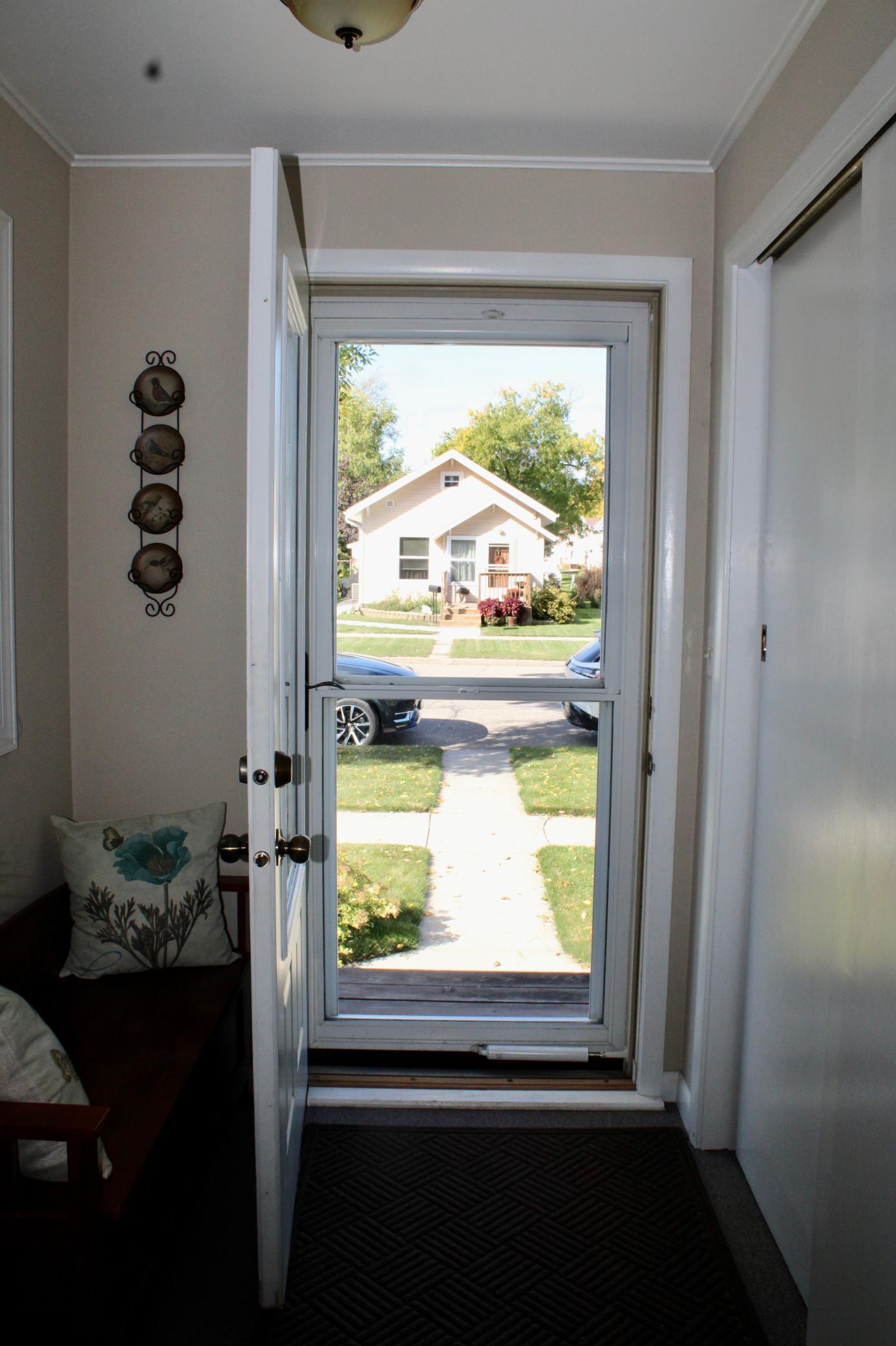 1946 single family home for sale at 820 Horace Avenue N in Thief River Falls, MN — 3 bed, 3 bath (photo 13 of 42)