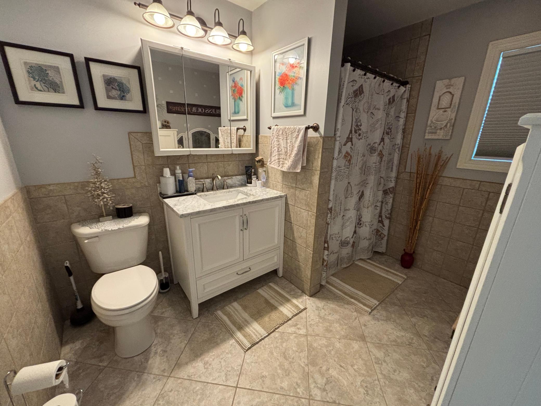 1946 single family home for sale at 820 Horace Avenue N in Thief River Falls, MN — 3 bed, 3 bath (photo 22 of 42)