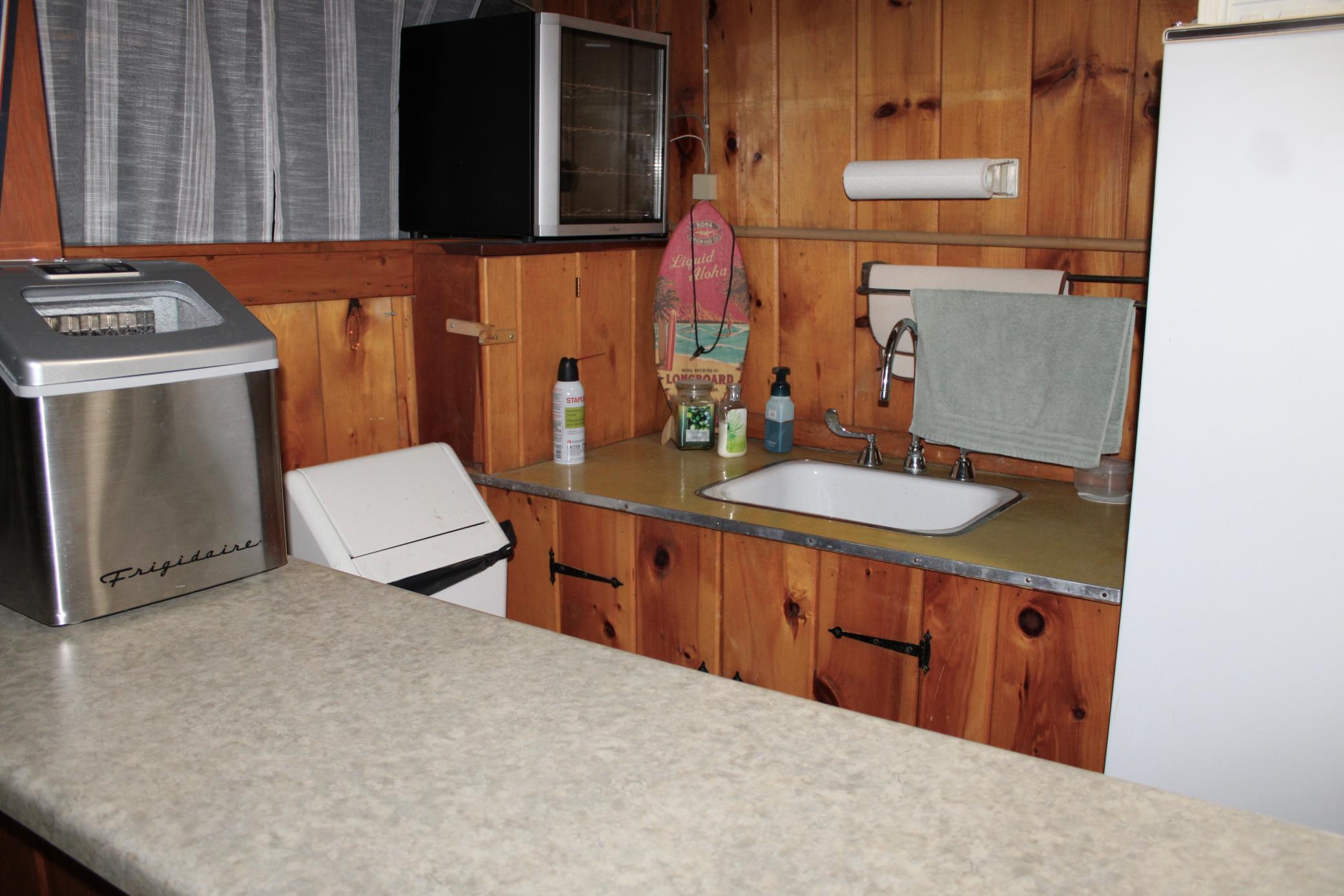 1946 single family home for sale at 820 Horace Avenue N in Thief River Falls, MN — 3 bed, 3 bath (photo 31 of 42)