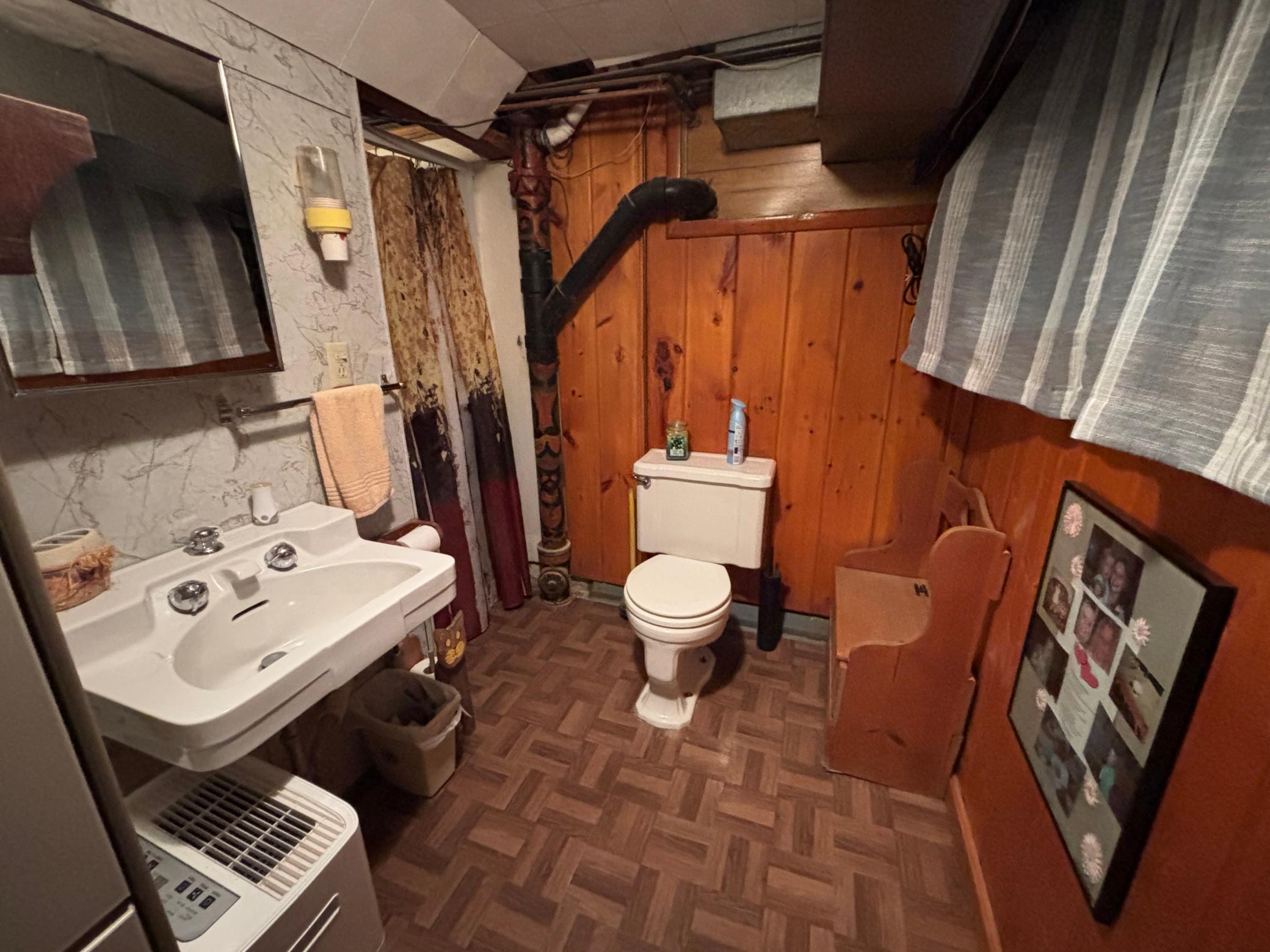 1946 single family home for sale at 820 Horace Avenue N in Thief River Falls, MN — 3 bed, 3 bath (photo 32 of 42)