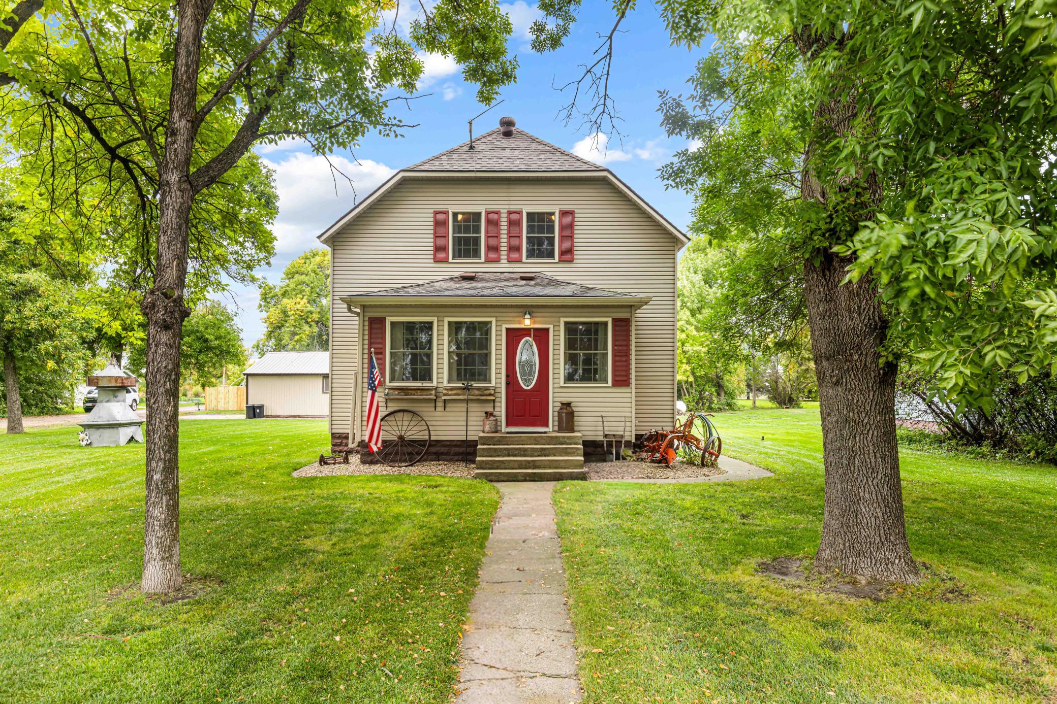 1909 single family home for sale at 14800 90th Avenue S in Barnesville, MN — 4 bed, 2 bath