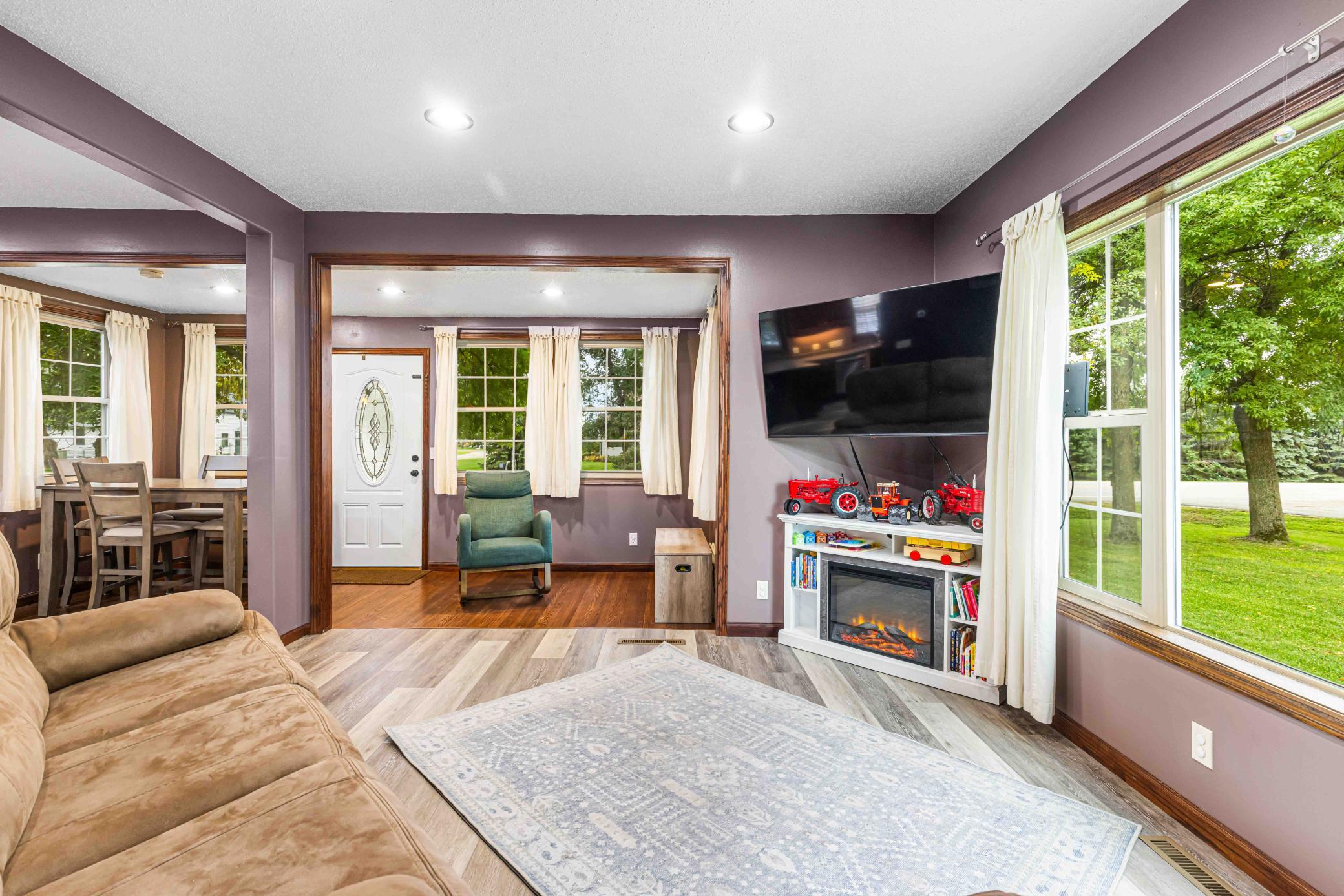 1909 single family home for sale at 14800 90th Avenue S in Barnesville, MN — 4 bed, 2 bath (photo 18 of 37)