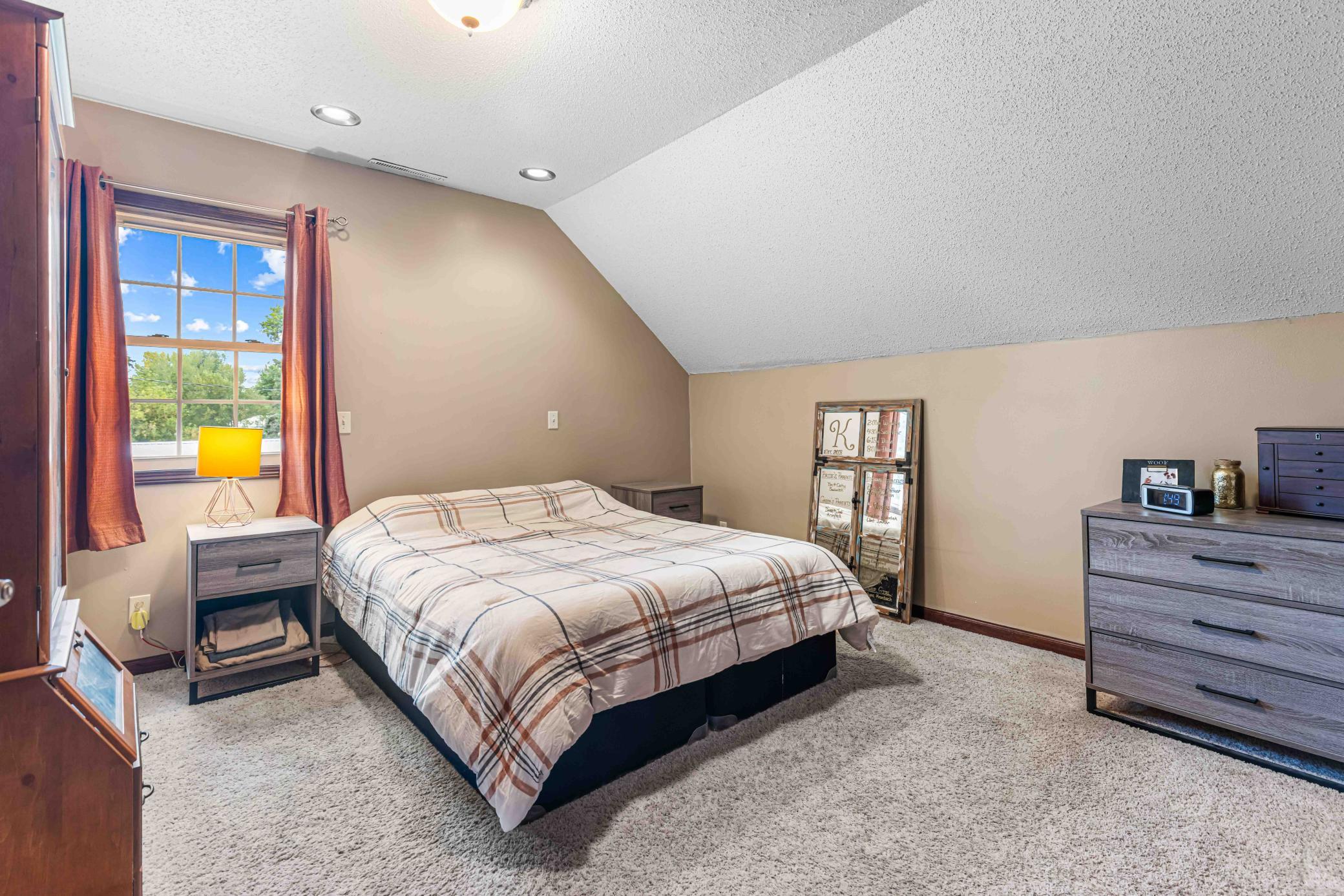 1909 single family home for sale at 14800 90th Avenue S in Barnesville, MN — 4 bed, 2 bath (photo 29 of 37)