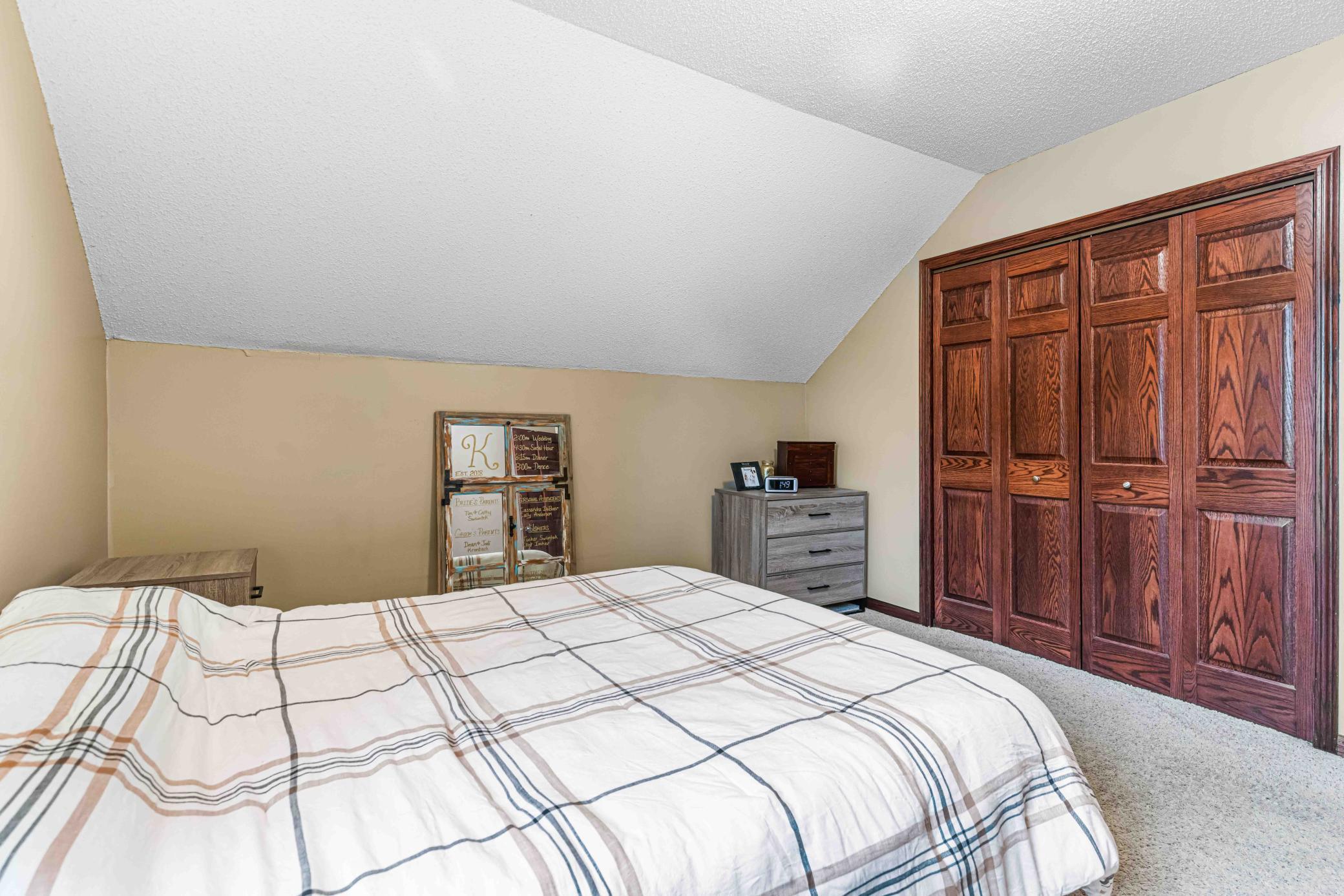 1909 single family home for sale at 14800 90th Avenue S in Barnesville, MN — 4 bed, 2 bath (photo 30 of 37)