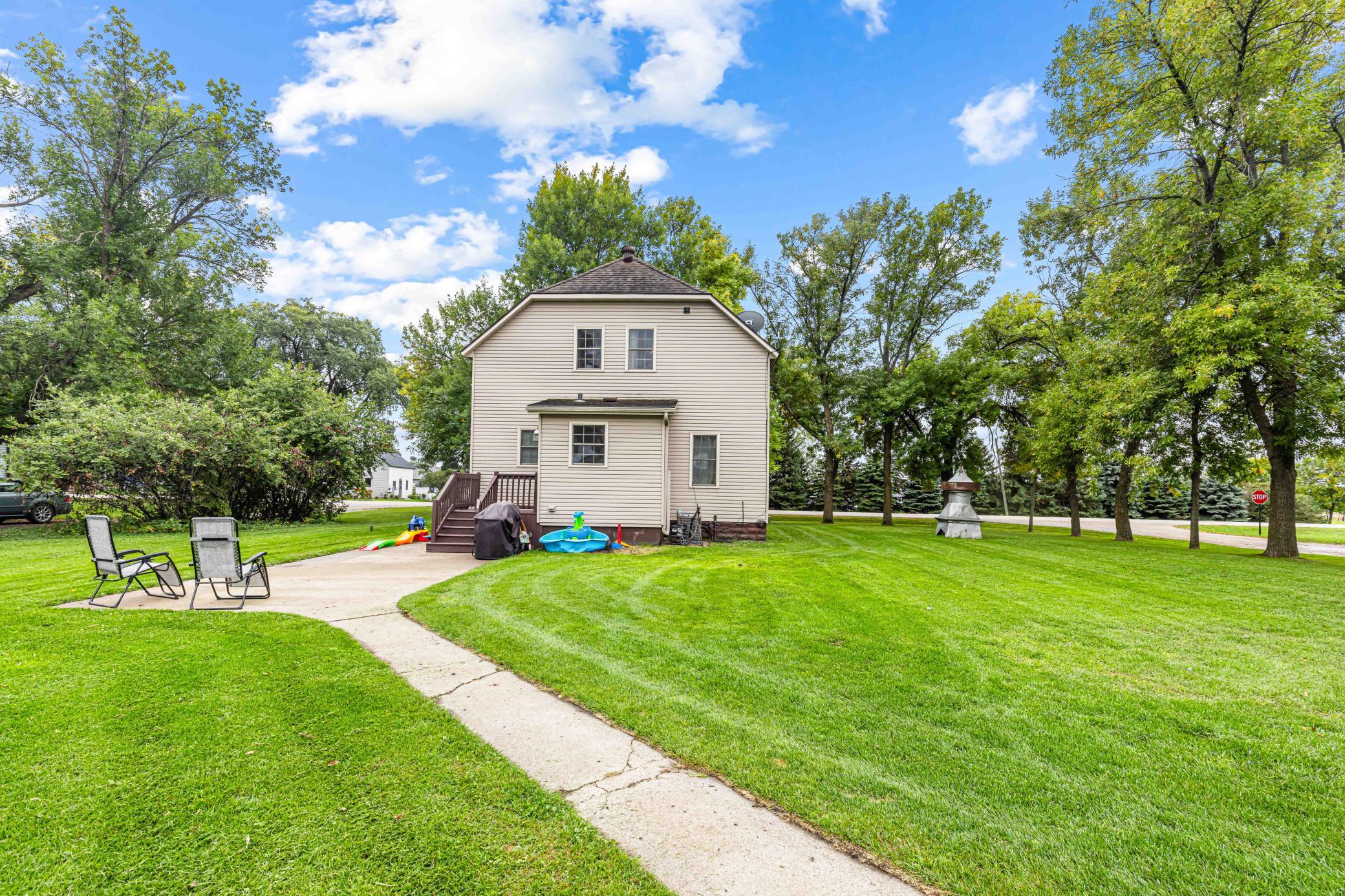 1909 single family home for sale at 14800 90th Avenue S in Barnesville, MN — 4 bed, 2 bath (photo 6 of 37)