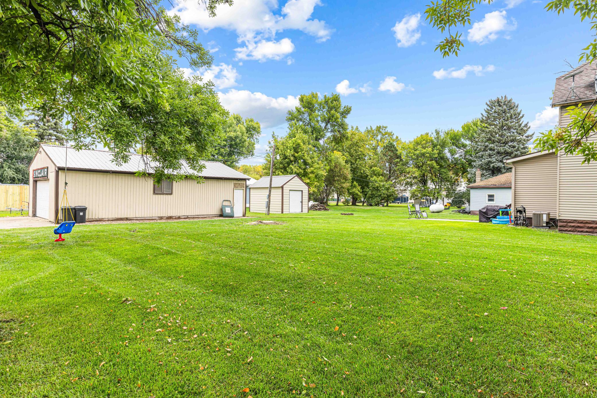 1909 single family home for sale at 14800 90th Avenue S in Barnesville, MN — 4 bed, 2 bath (photo 8 of 37)