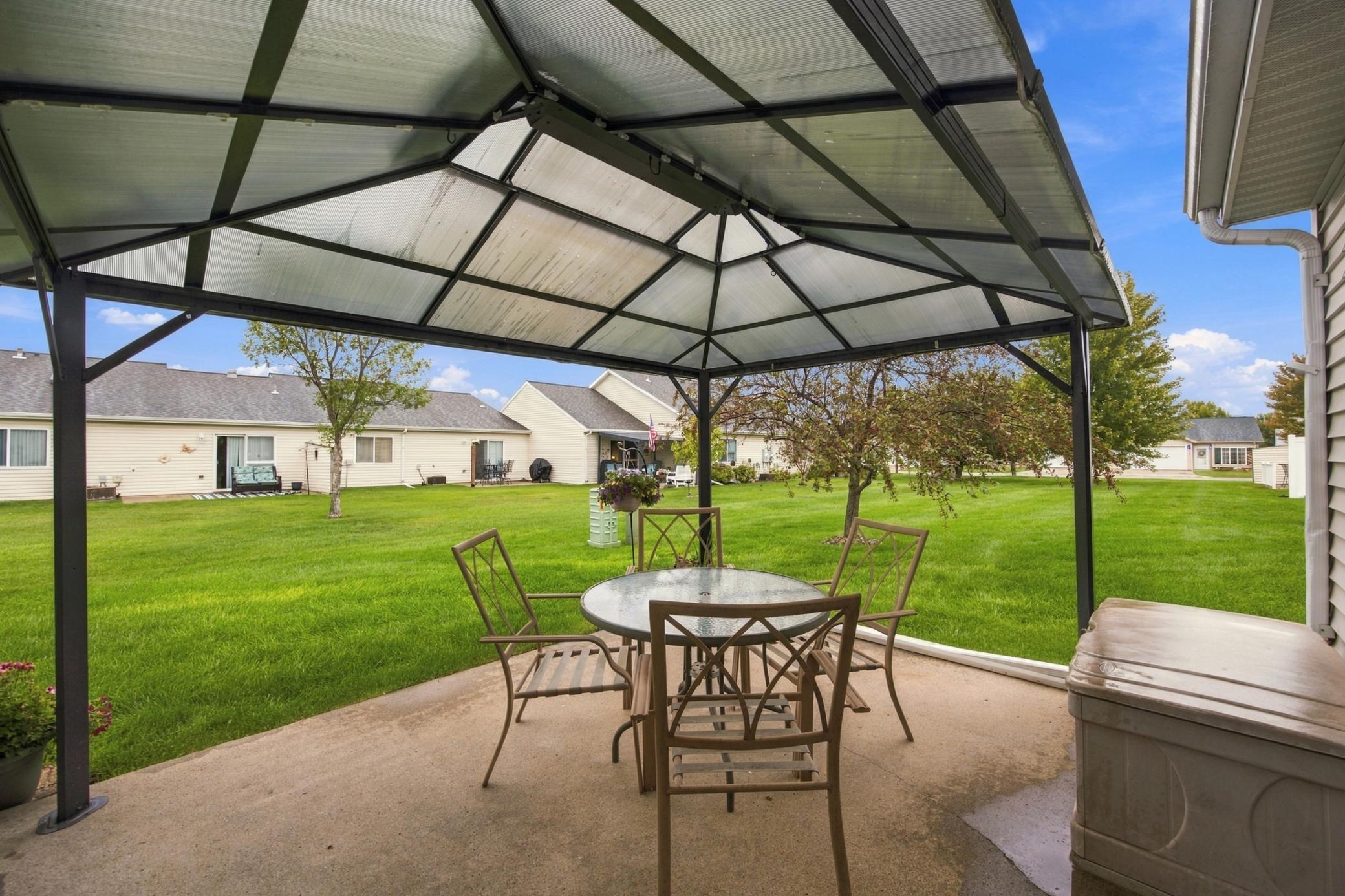 2003 condo for sale at 4708 10 Avenue S in Fargo, ND — 2 bed, 2 bath (photo 22 of 27)