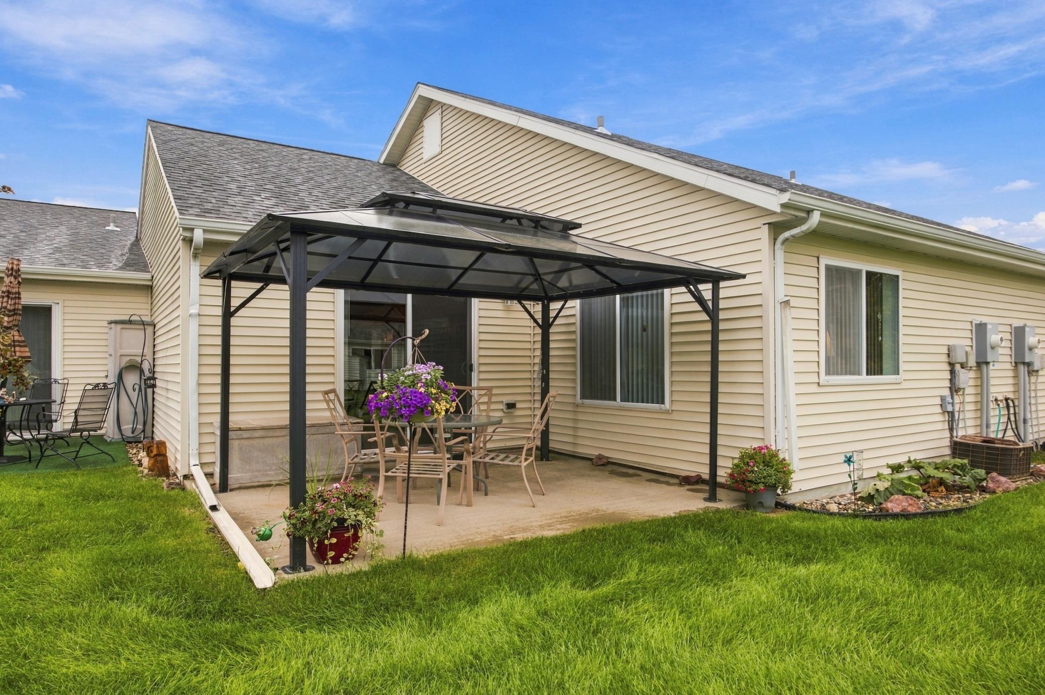 2003 condo for sale at 4708 10 Avenue S in Fargo, ND — 2 bed, 2 bath (photo 24 of 27)