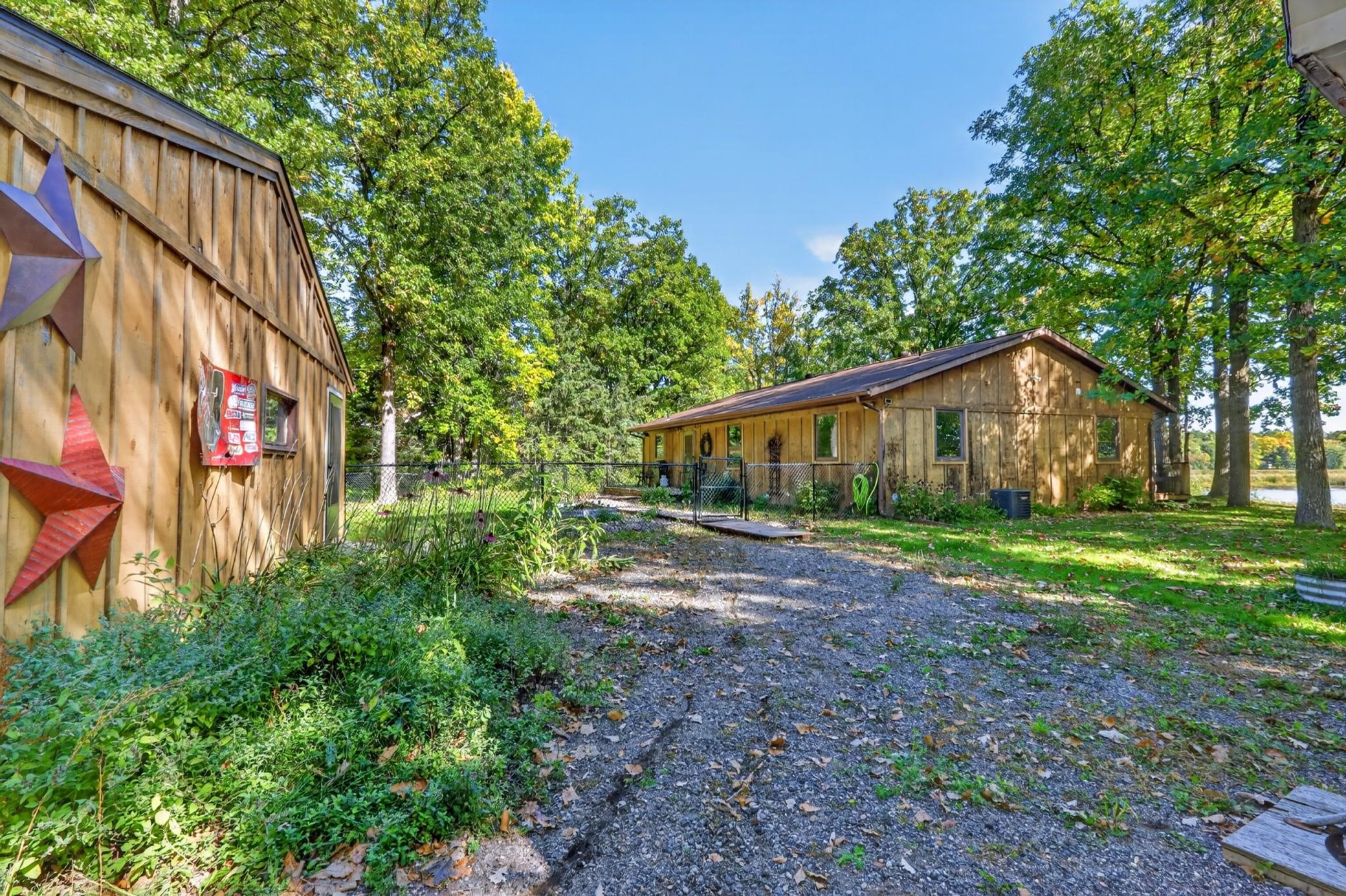 1978 single family home for sale at 2016 Knollwood Drive in Grand Rapids, MN — 3 bed, 2 bath (photo 2 of 44)