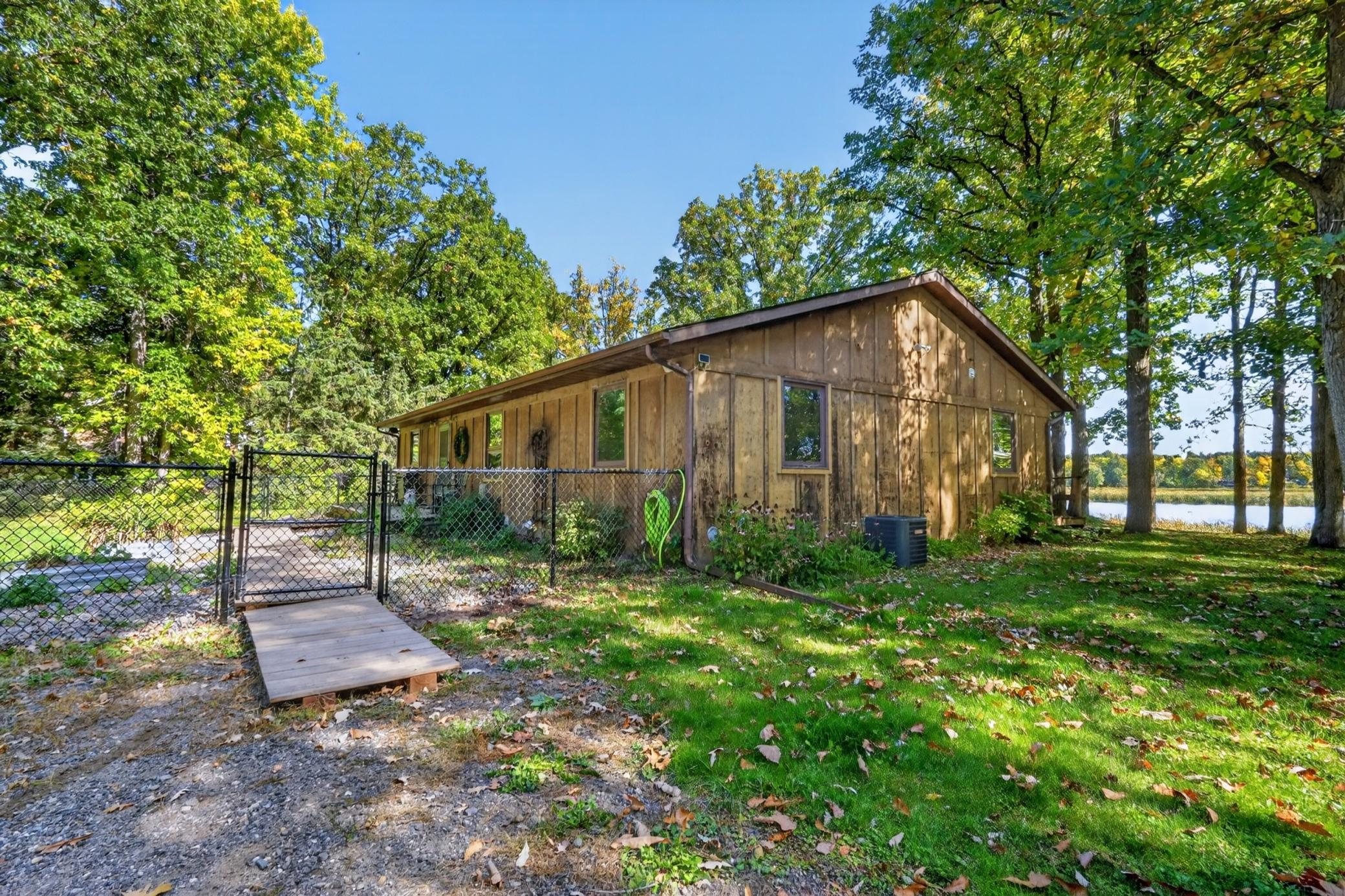 1978 single family home for sale at 2016 Knollwood Drive in Grand Rapids, MN — 3 bed, 2 bath (photo 3 of 44)