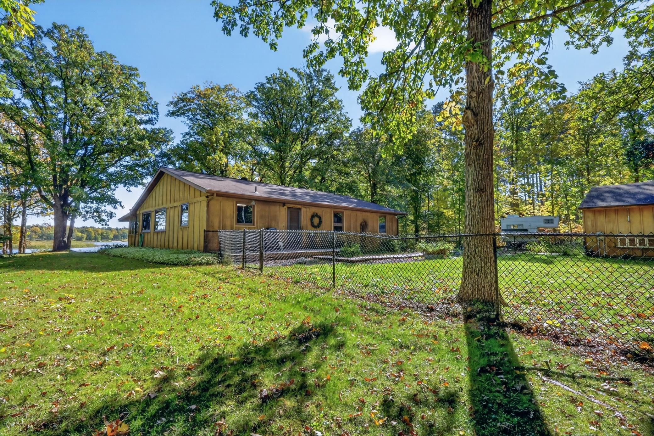 1978 single family home for sale at 2016 Knollwood Drive in Grand Rapids, MN — 3 bed, 2 bath (photo 5 of 44)