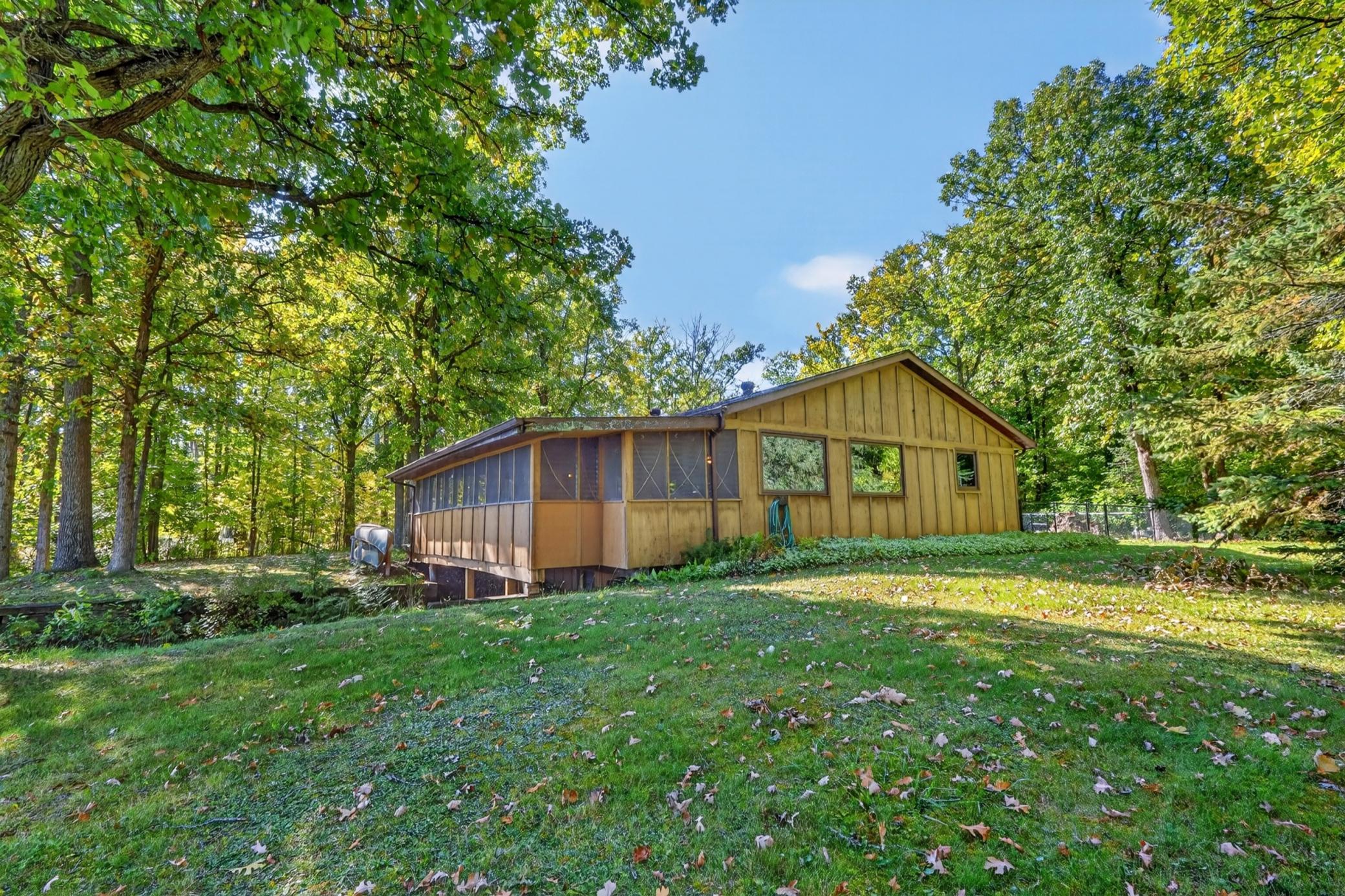 1978 single family home for sale at 2016 Knollwood Drive in Grand Rapids, MN — 3 bed, 2 bath (photo 6 of 44)
