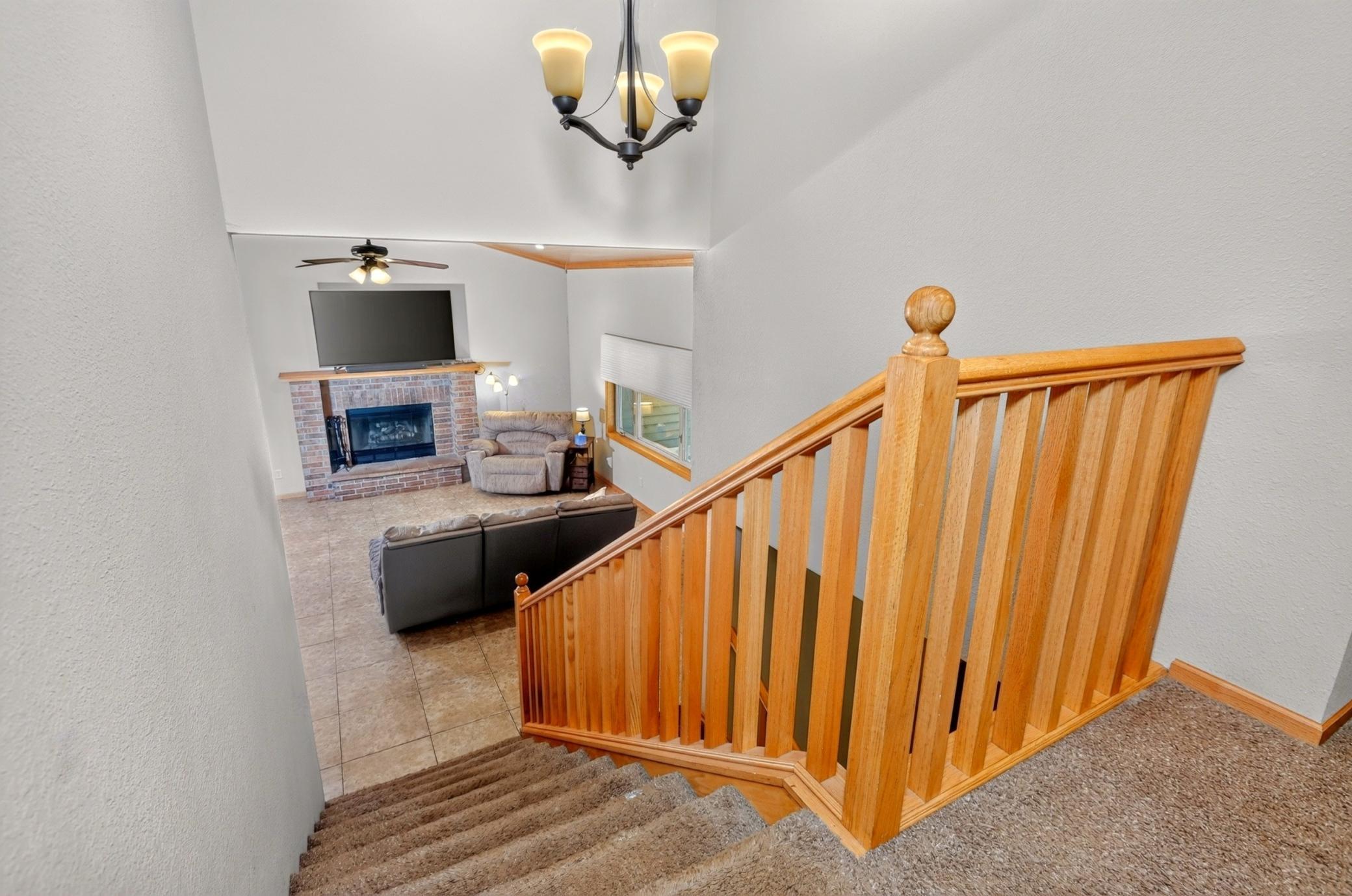 2009 single family home for sale at 112 Bay Road in Coleraine, MN — 4 bed, 4 bath (photo 24 of 47)