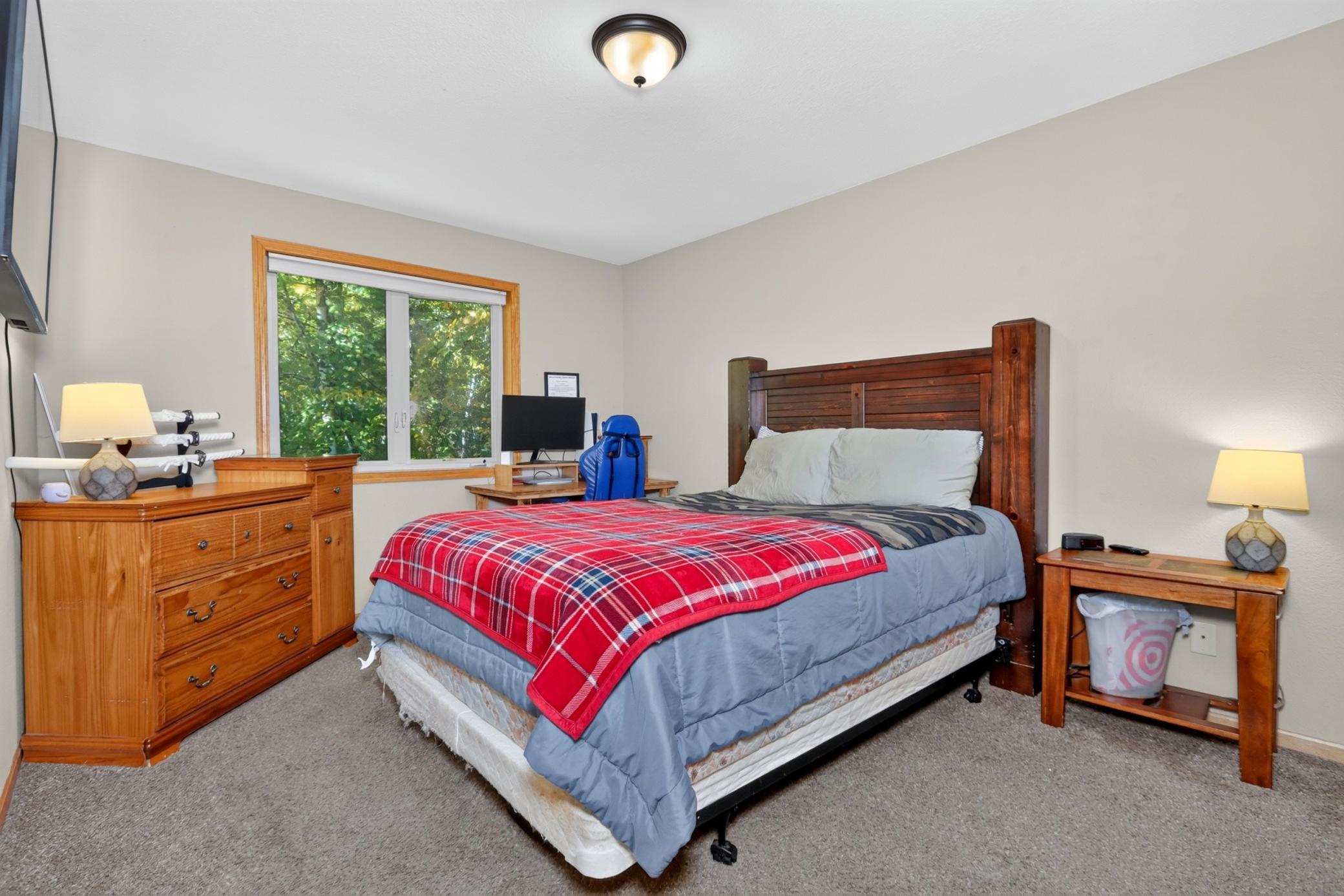 2009 single family home for sale at 112 Bay Road in Coleraine, MN — 4 bed, 4 bath (photo 30 of 47)