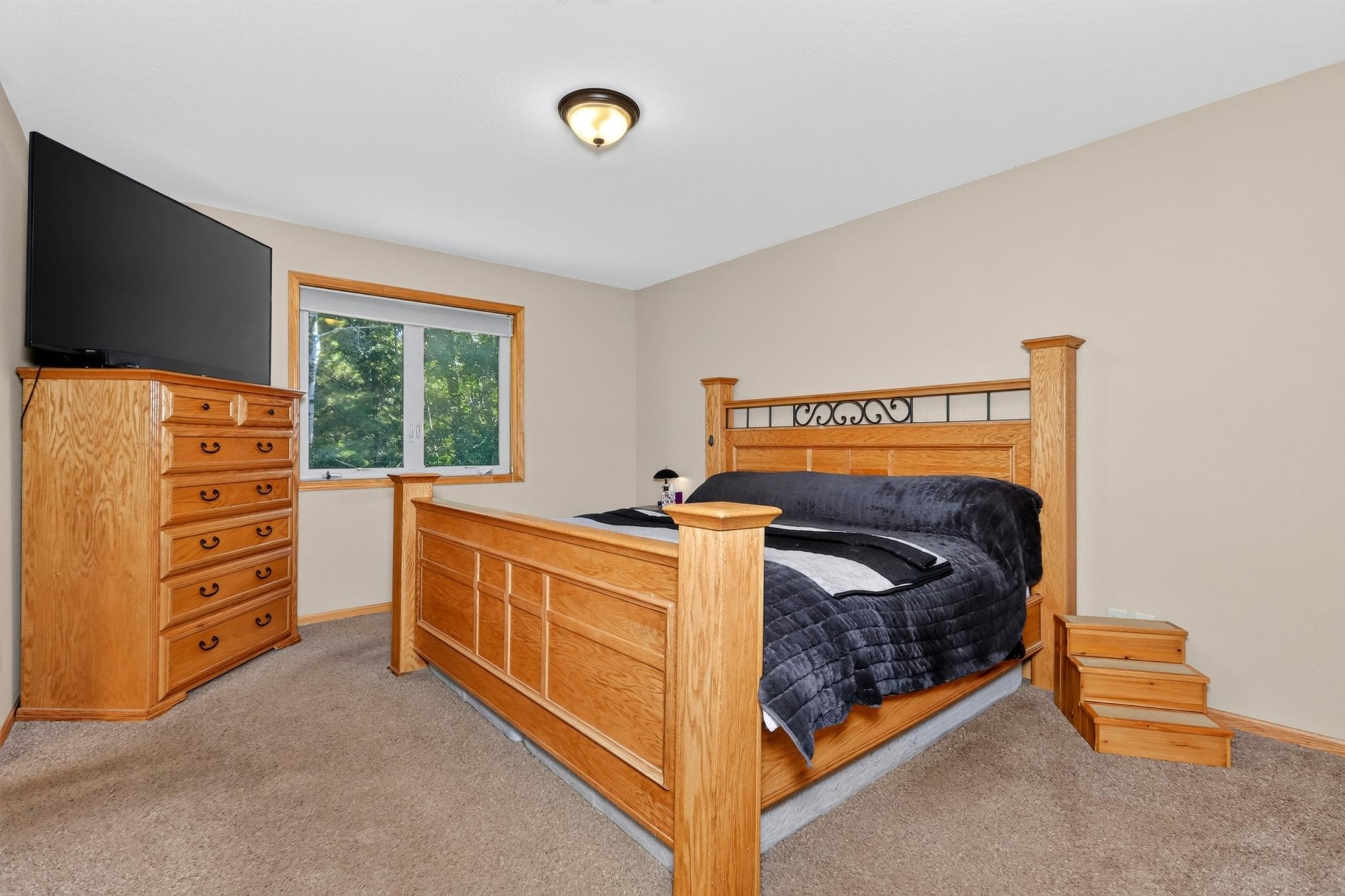 2009 single family home for sale at 112 Bay Road in Coleraine, MN — 4 bed, 4 bath (photo 31 of 47)