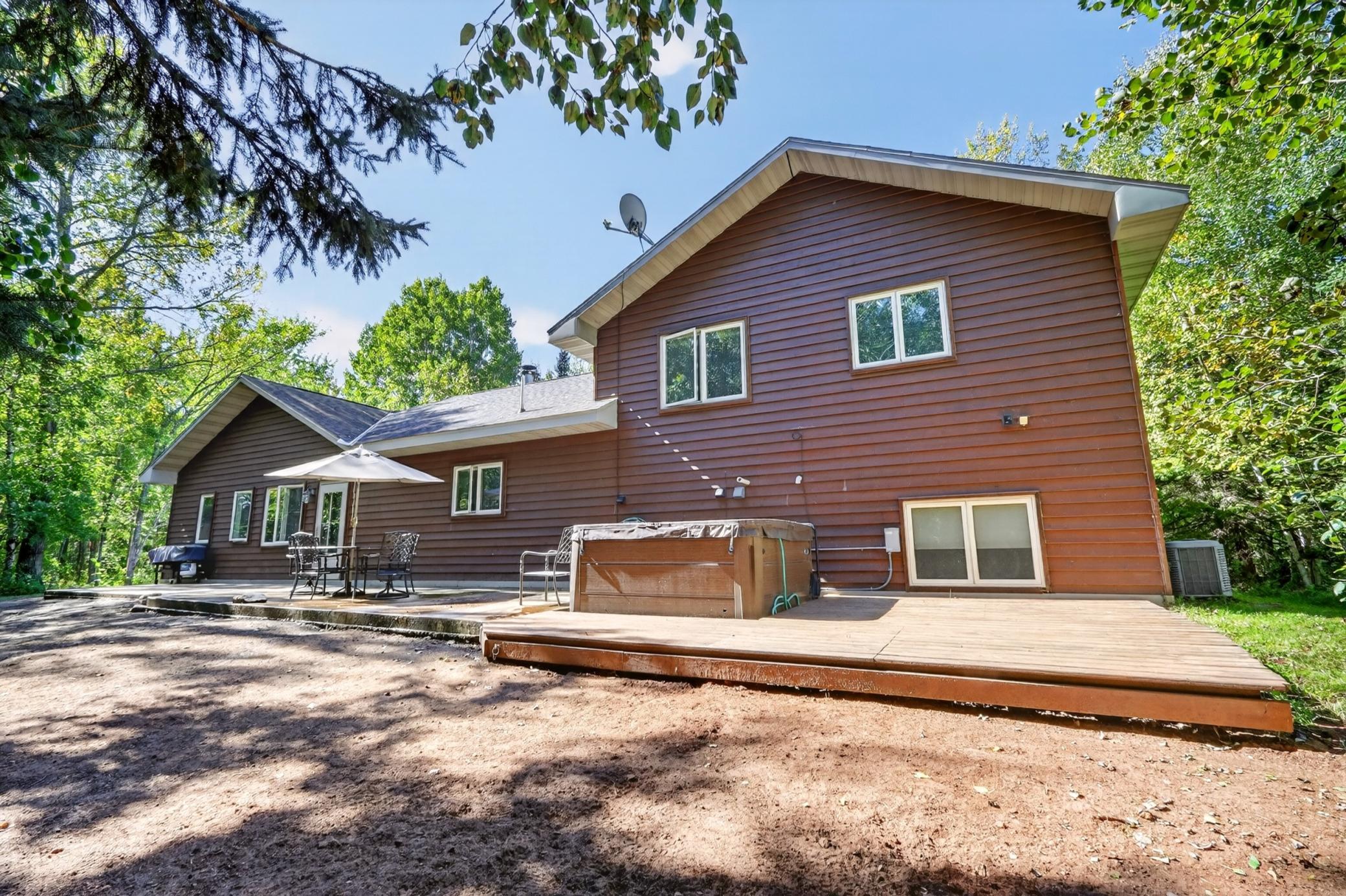 2009 single family home for sale at 112 Bay Road in Coleraine, MN — 4 bed, 4 bath (photo 36 of 47)