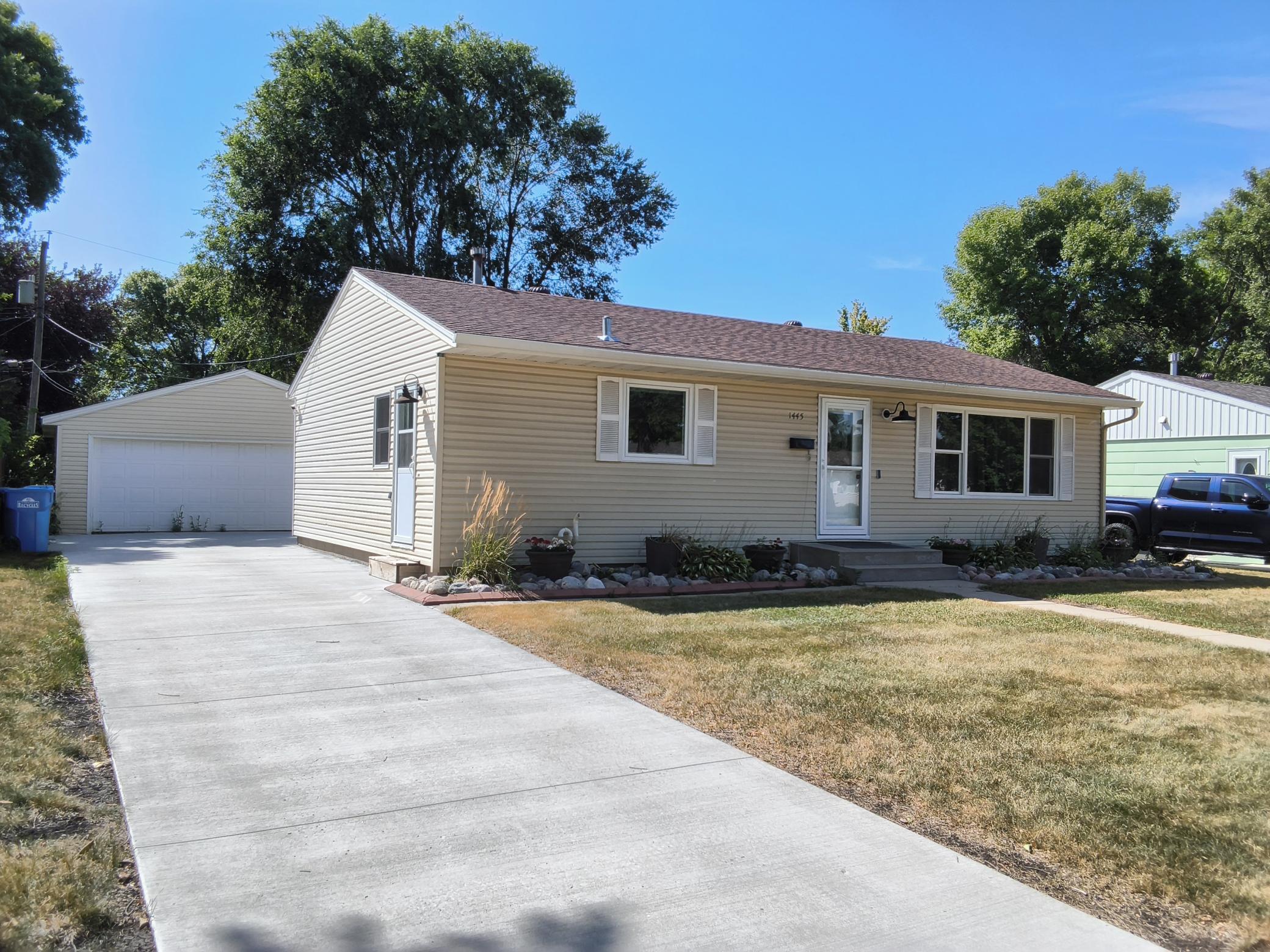 1445 18th Street S, Fargo, ND