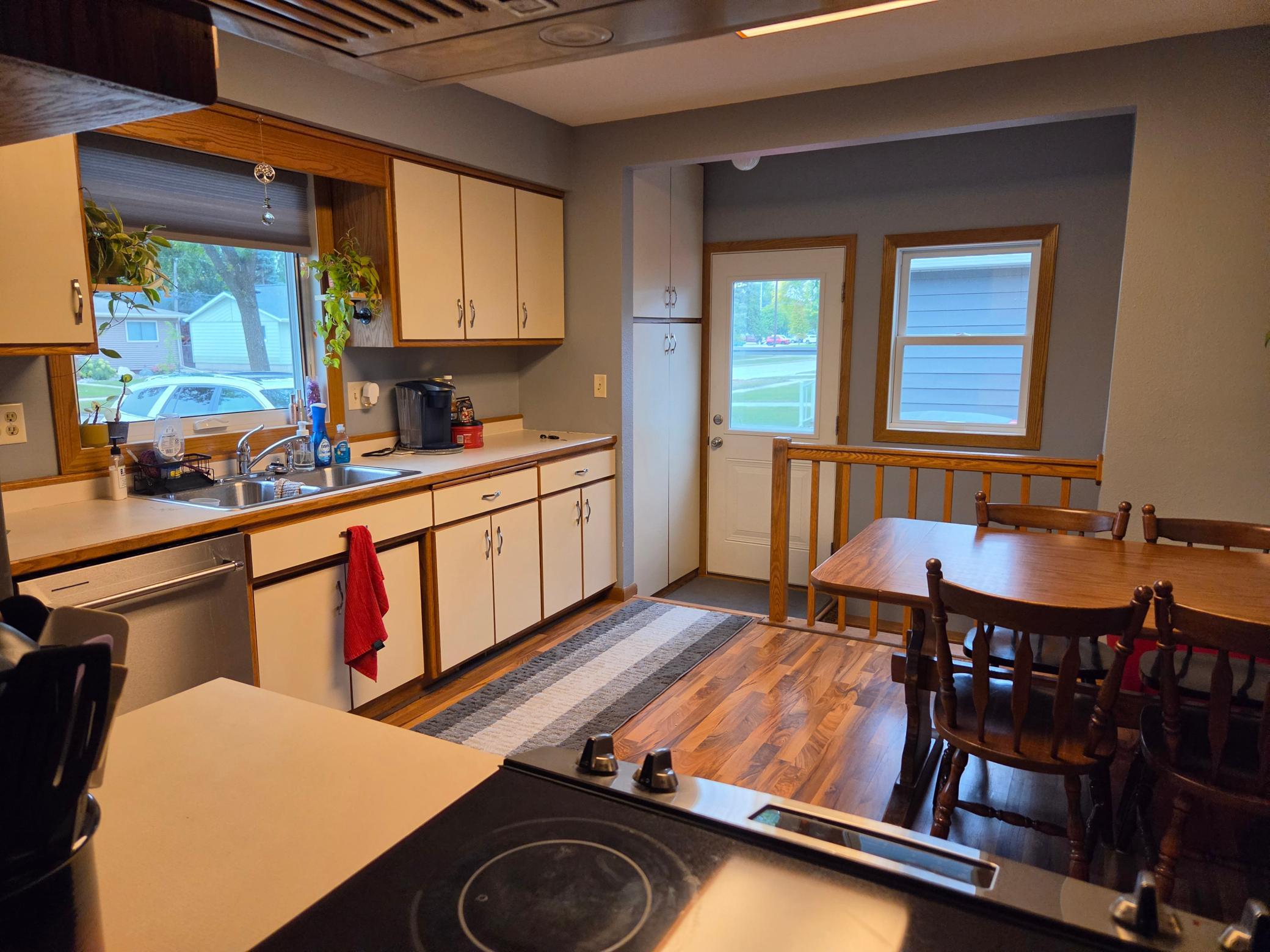 1967 single family home for sale at 1445 18th Street S in Fargo, ND — 3 bed, 2 bath (photo 6 of 15)