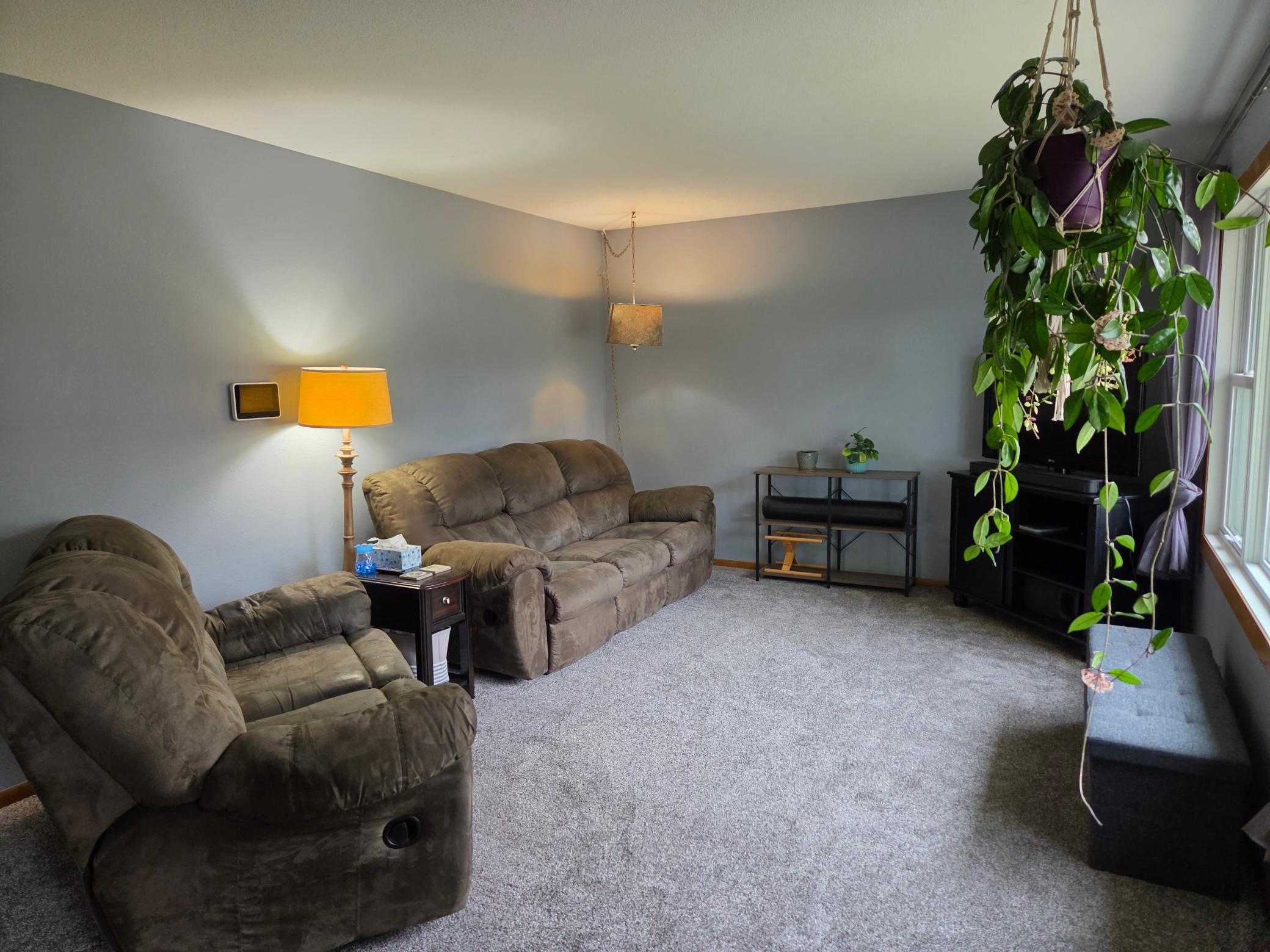 1967 single family home for sale at 1445 18th Street S in Fargo, ND — 3 bed, 2 bath (photo 7 of 15)