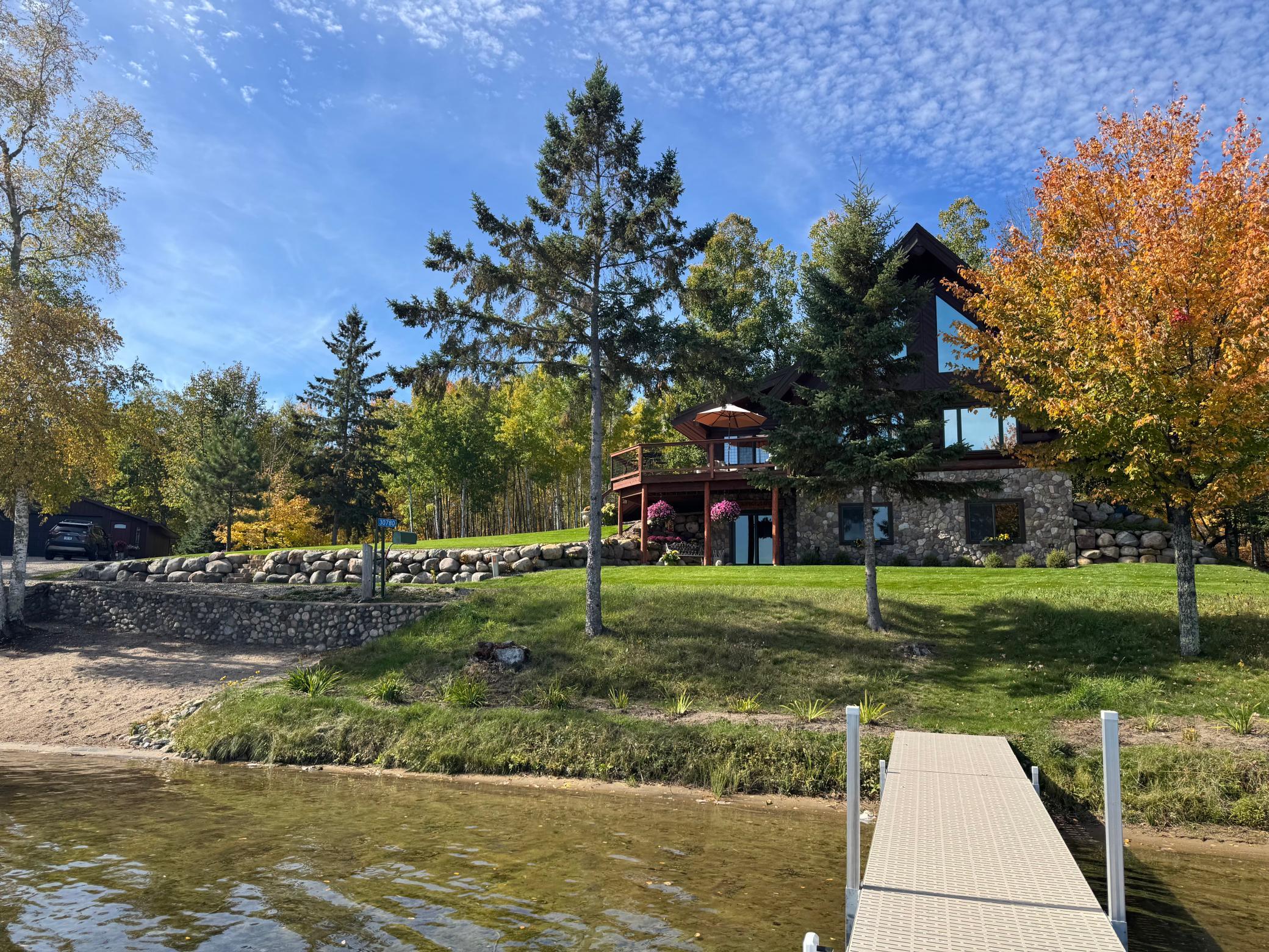 2006 single family home for sale at 30780 Zims Lane in Grand Rapids, MN — 2 bed, 3 bath (photo 3 of 68)