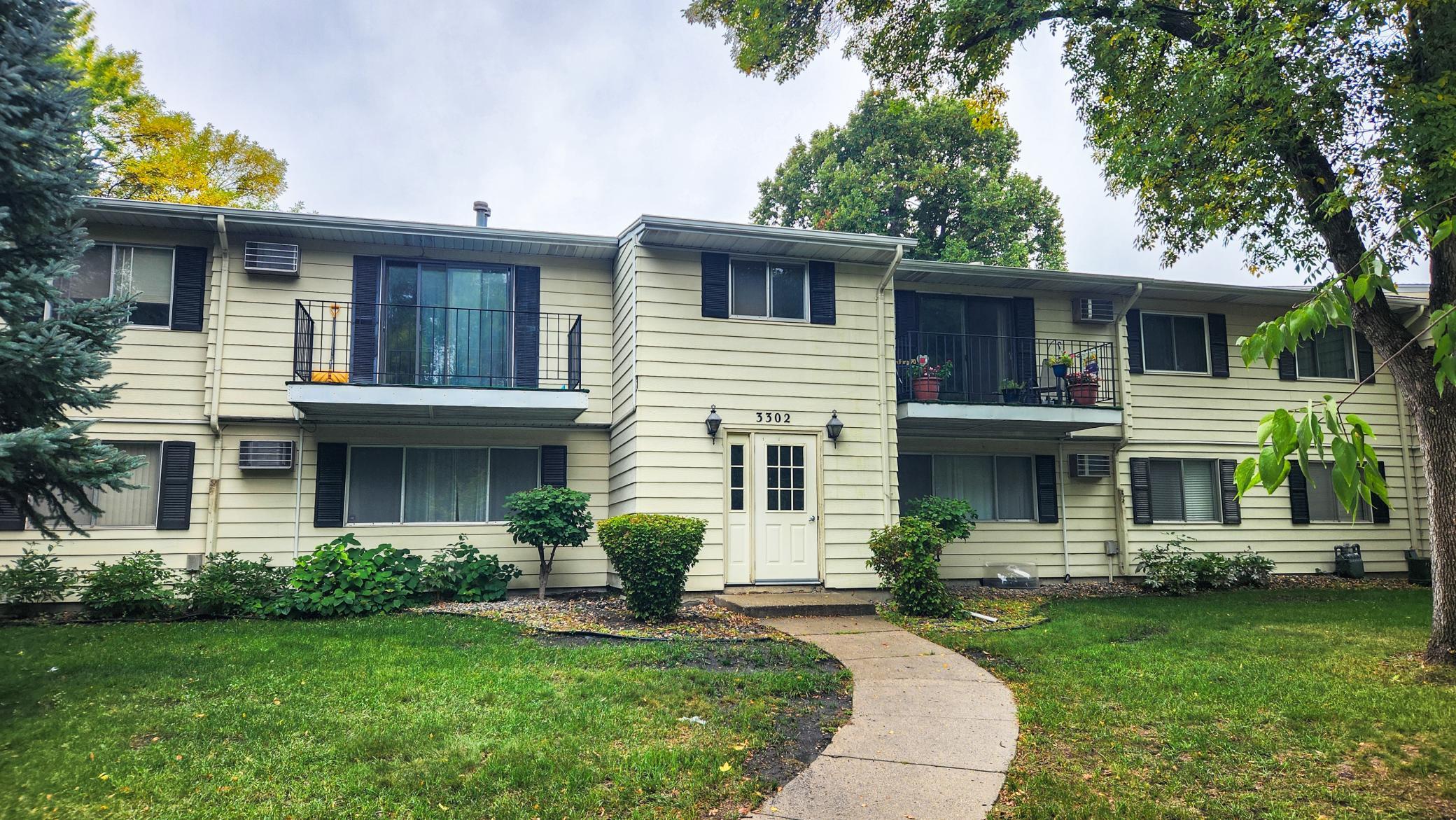 3302 2nd Street N, Fargo, ND
