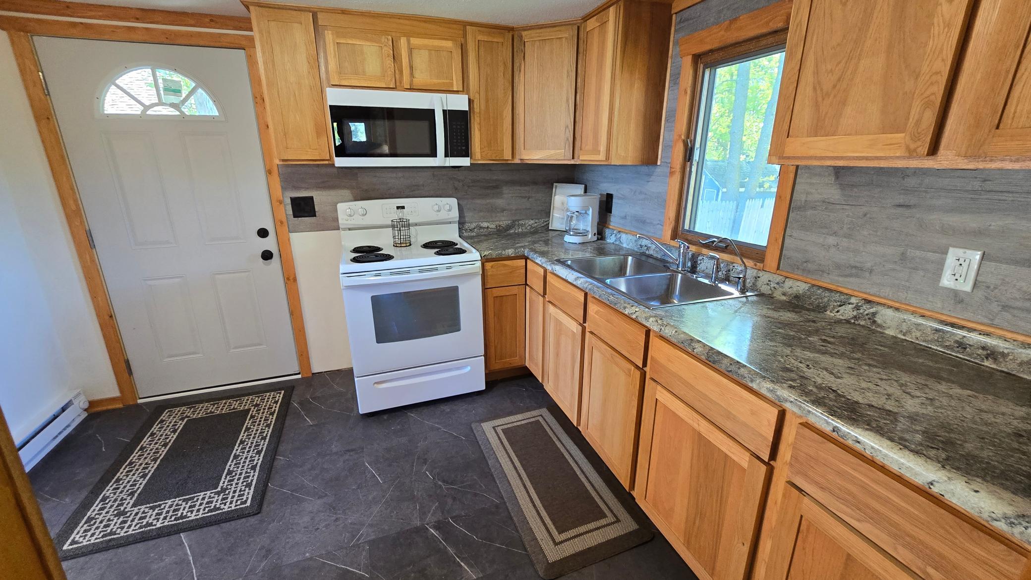 1950 single family home for sale at 7433 US Highway 169 in Garrison, MN — 1 bed, 1 bath (photo 11 of 34)