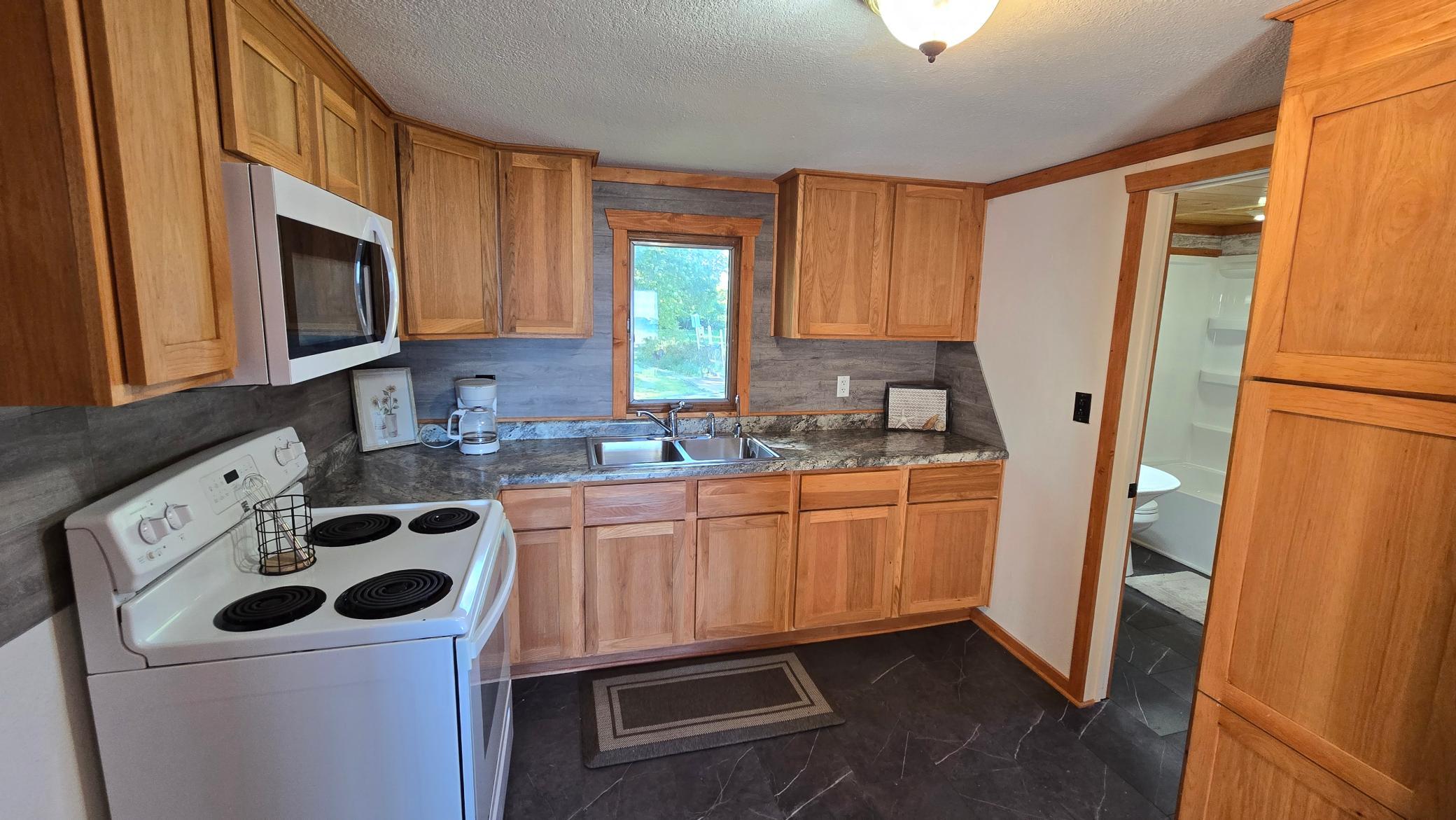 1950 single family home for sale at 7433 US Highway 169 in Garrison, MN — 1 bed, 1 bath (photo 10 of 34)