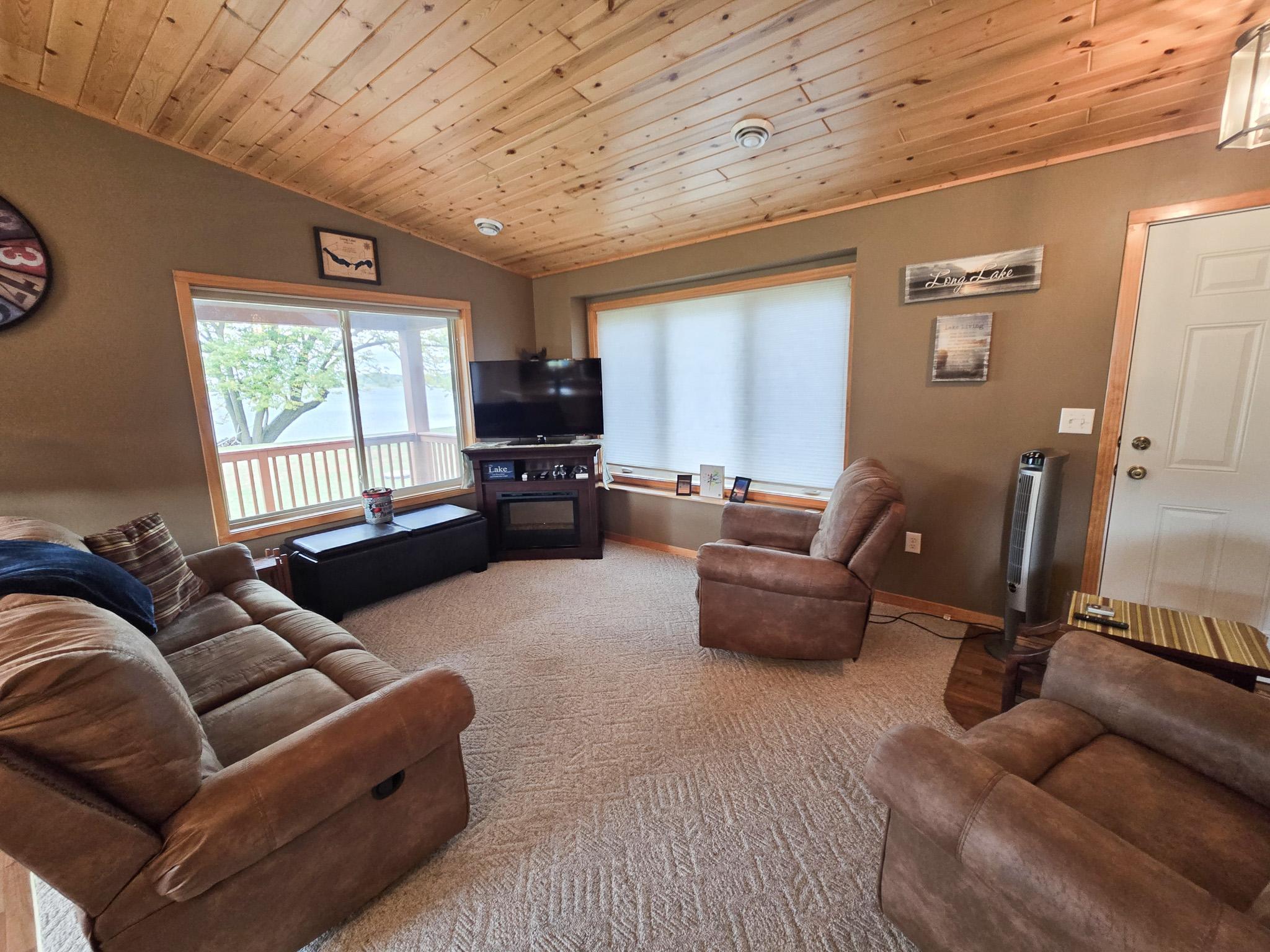 2007 single family home for sale at 37871 Long Harbor Lane in Frazee, MN — 3 bed, 3 bath (photo 6 of 20)
