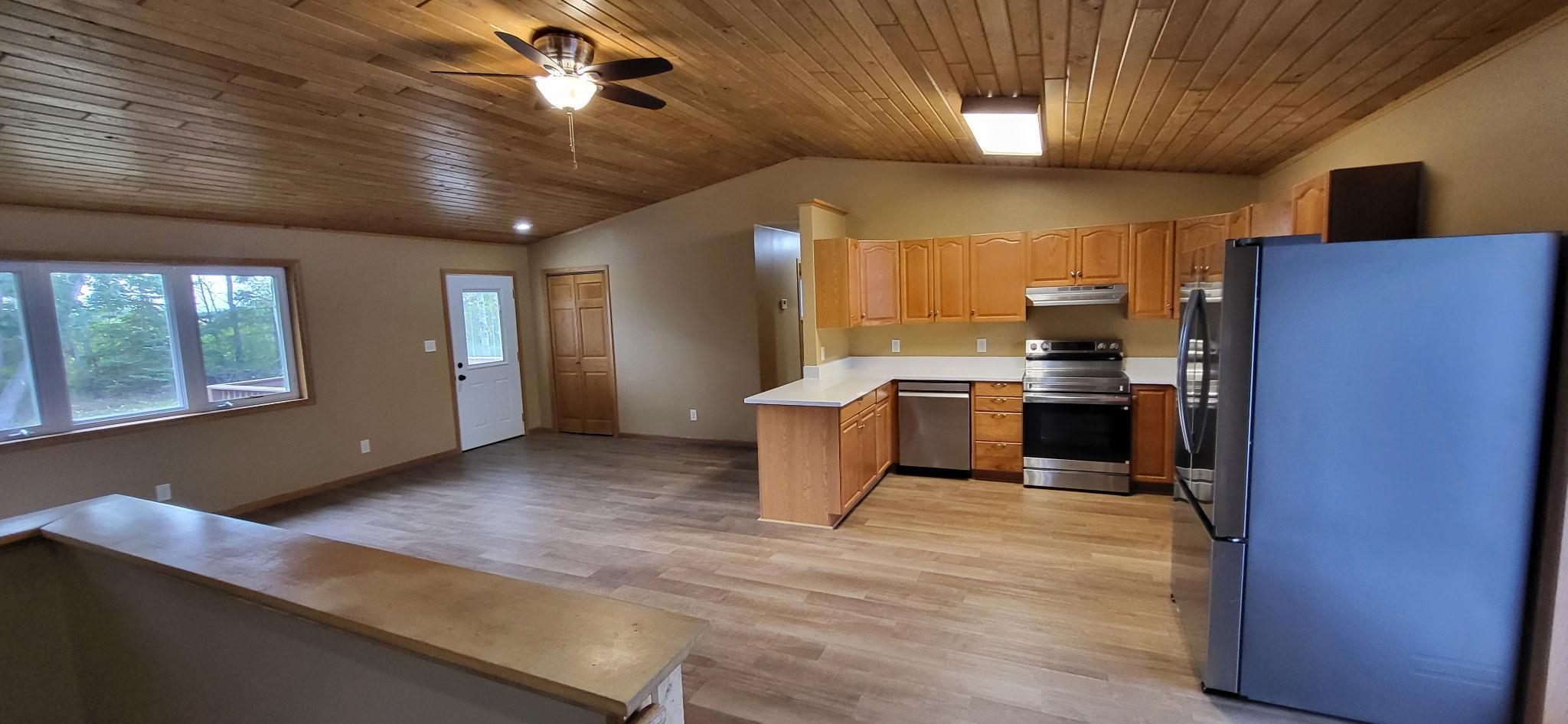 1997 single family home for sale at 18462 Becker Line Road in Park Rapids, MN — 4 bed, 2 bath (photo 6 of 48)