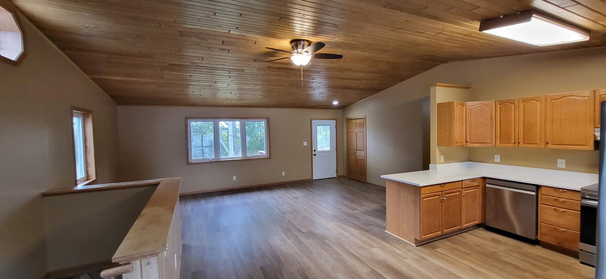 1997 single family home for sale at 18462 Becker Line Road in Park Rapids, MN — 4 bed, 2 bath (photo 7 of 48)