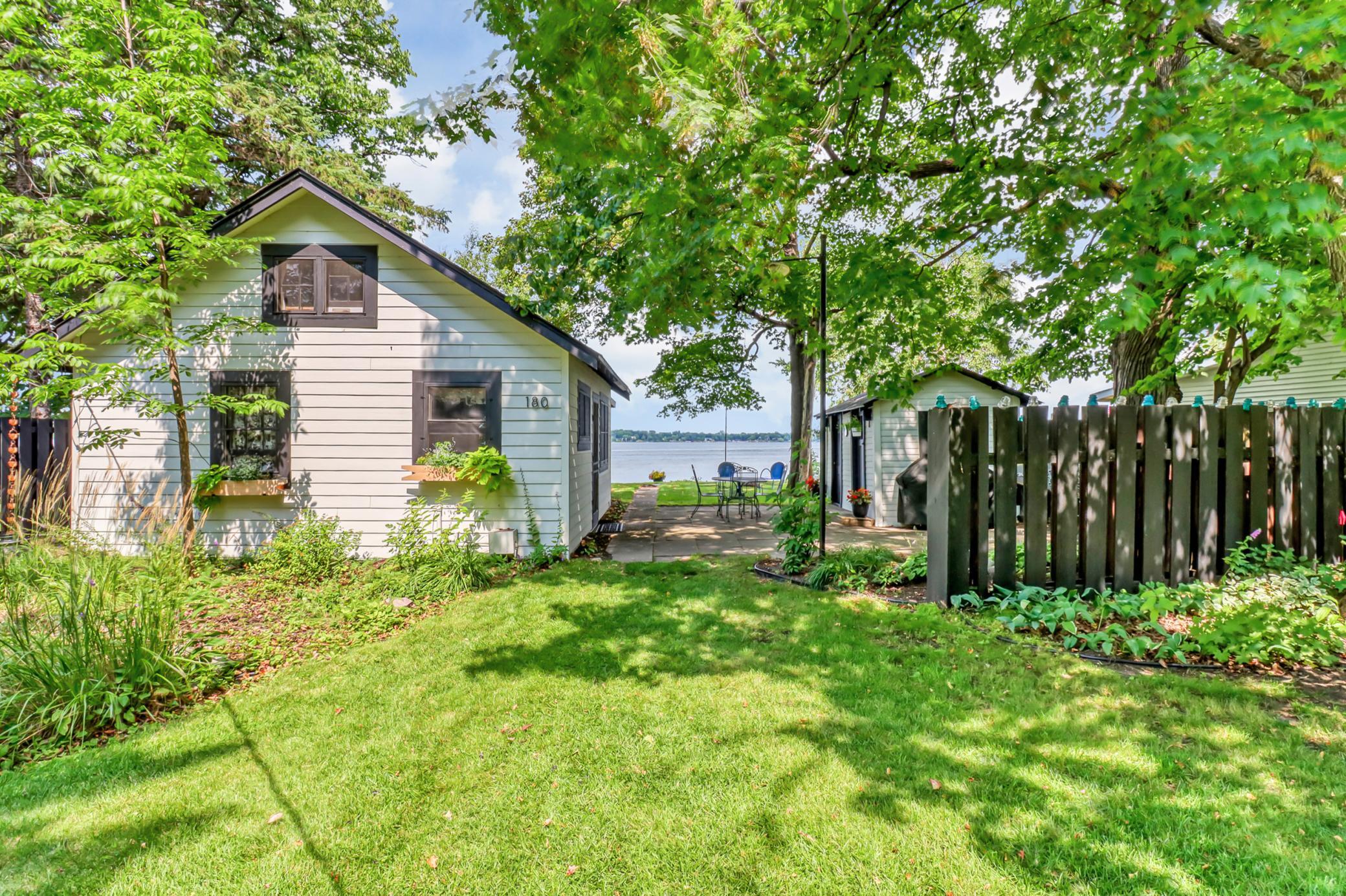 1940 single family home for sale at 180 Shorewood Drive in Detroit Lakes, MN — 2 bed, 1 bath (photo 12 of 40)