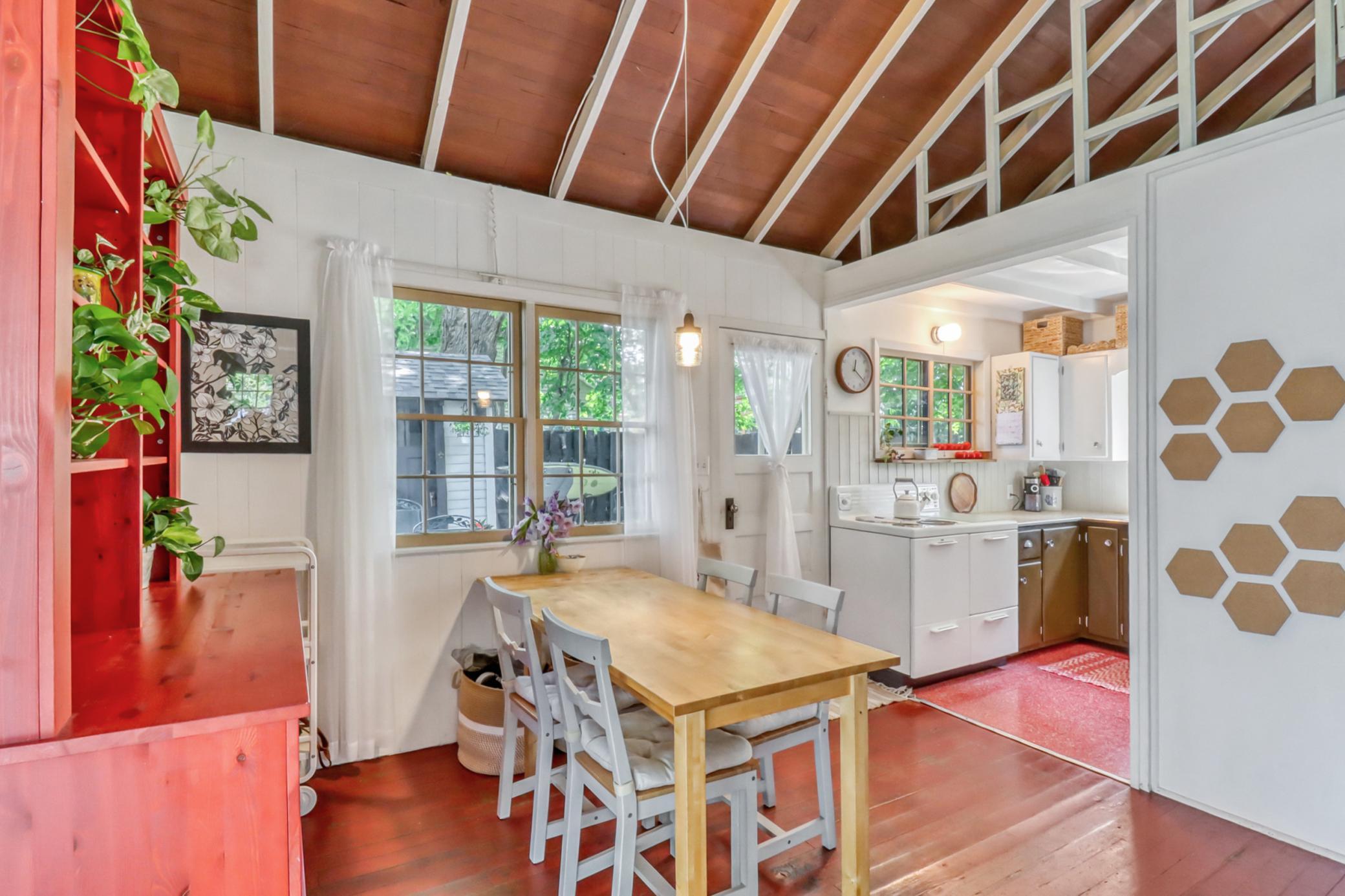 1940 single family home for sale at 180 Shorewood Drive in Detroit Lakes, MN — 2 bed, 1 bath (photo 23 of 40)