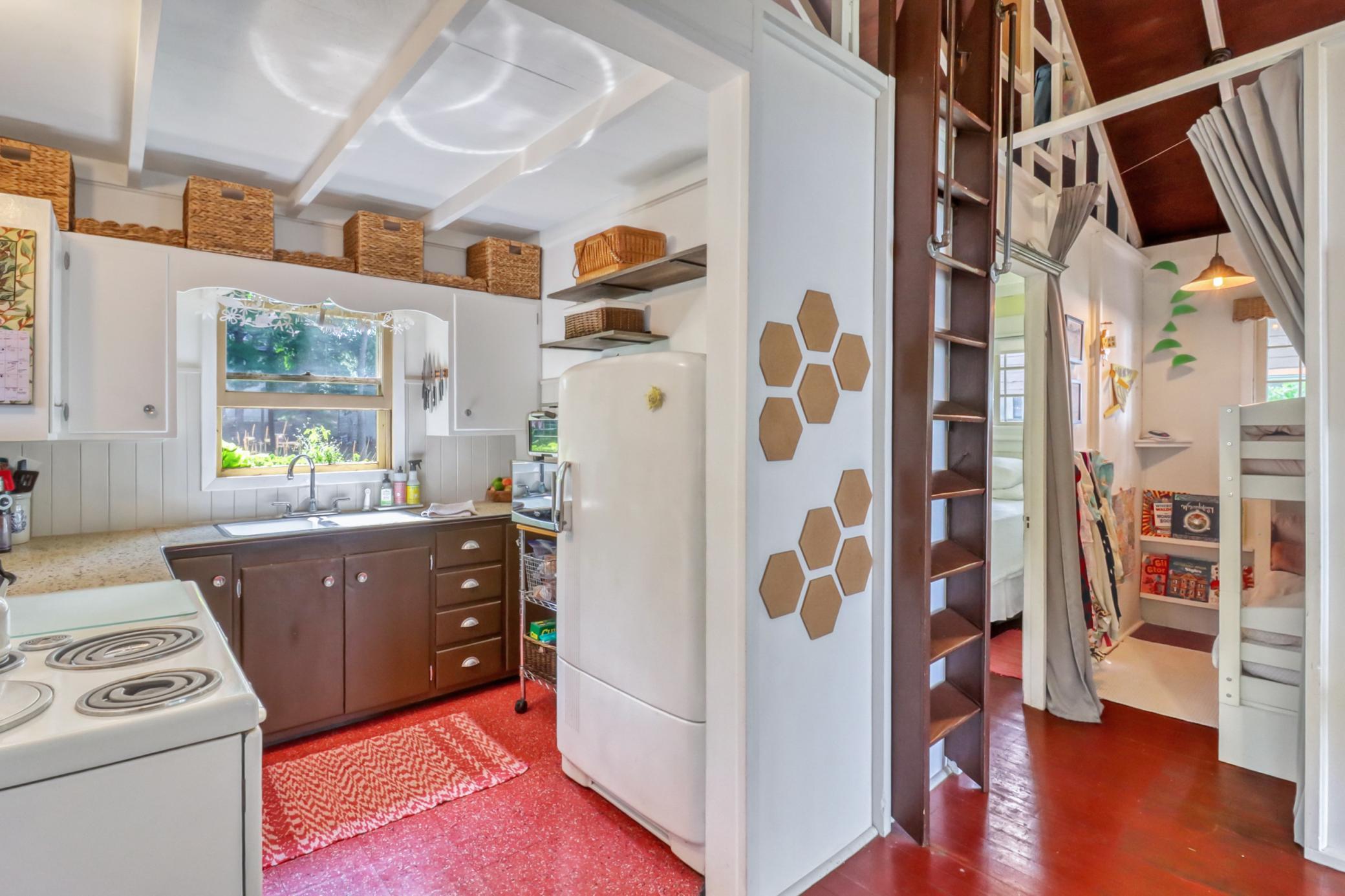 1940 single family home for sale at 180 Shorewood Drive in Detroit Lakes, MN — 2 bed, 1 bath (photo 24 of 40)