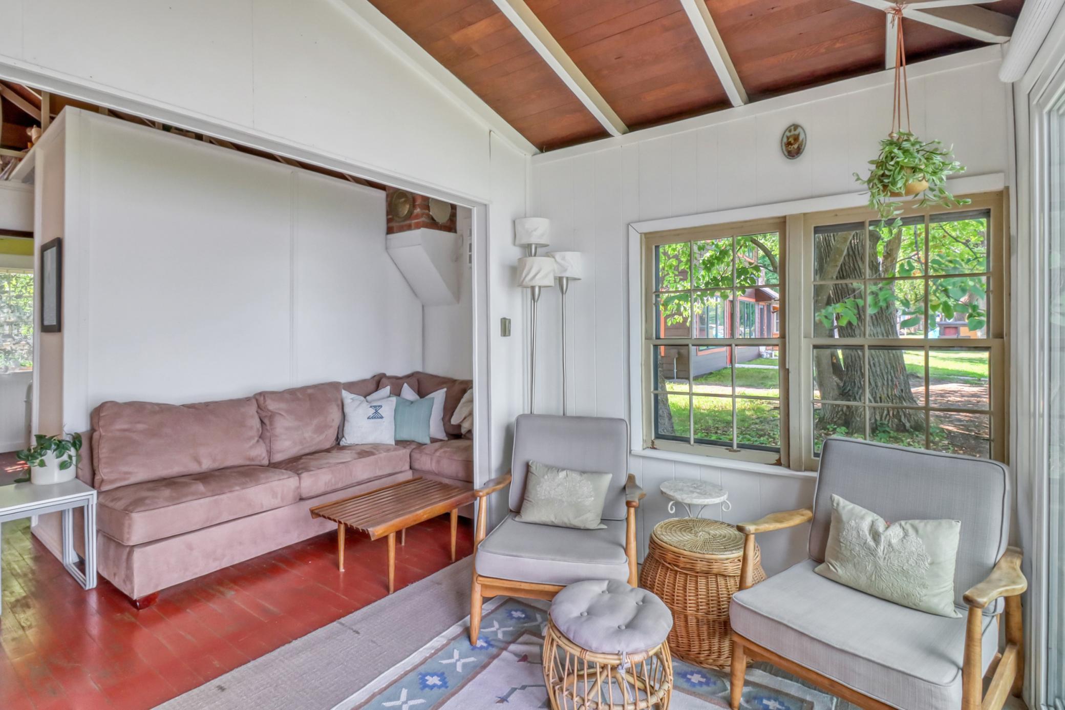 1940 single family home for sale at 180 Shorewood Drive in Detroit Lakes, MN — 2 bed, 1 bath (photo 29 of 40)