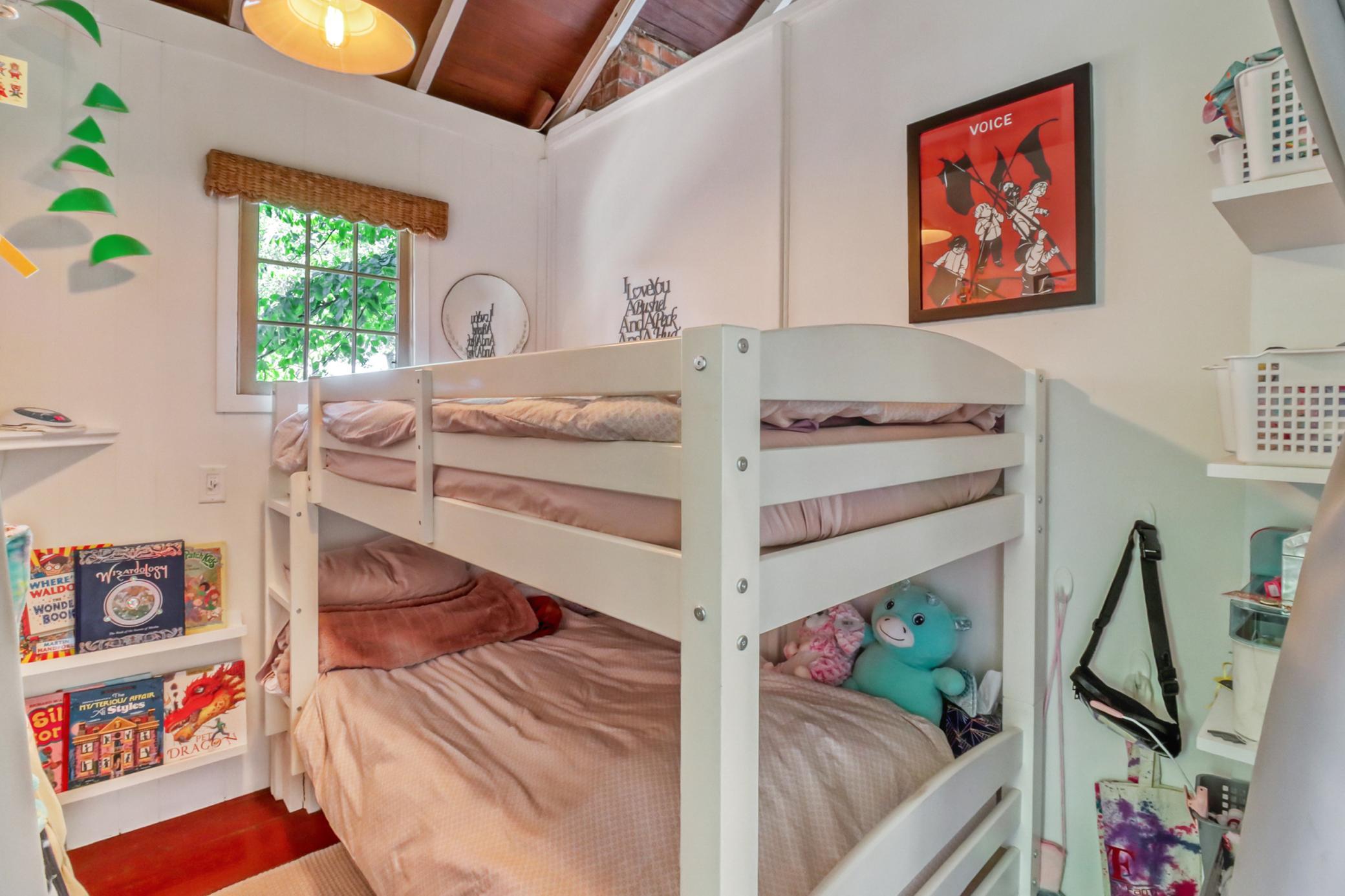 1940 single family home for sale at 180 Shorewood Drive in Detroit Lakes, MN — 2 bed, 1 bath (photo 9 of 40)
