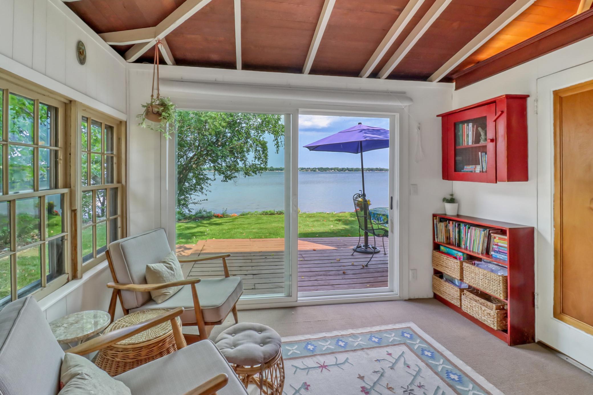 1940 single family home for sale at 180 Shorewood Drive in Detroit Lakes, MN — 2 bed, 1 bath (photo 10 of 40)