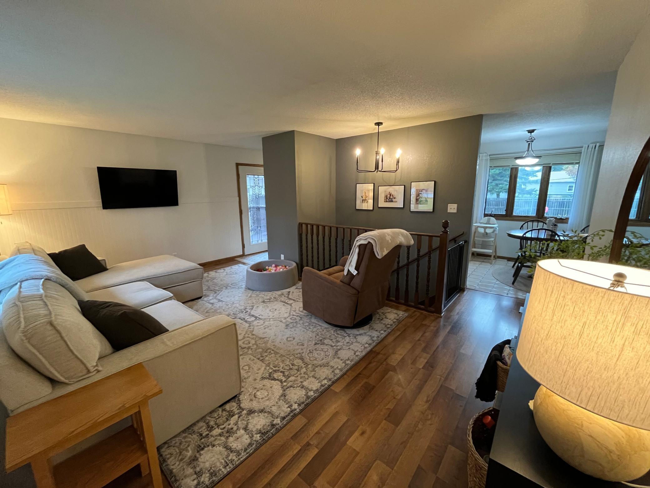 1985 single family home for sale at 407 W Washington Avenue in Mahnomen, MN — 4 bed, 2 bath (photo 14 of 51)