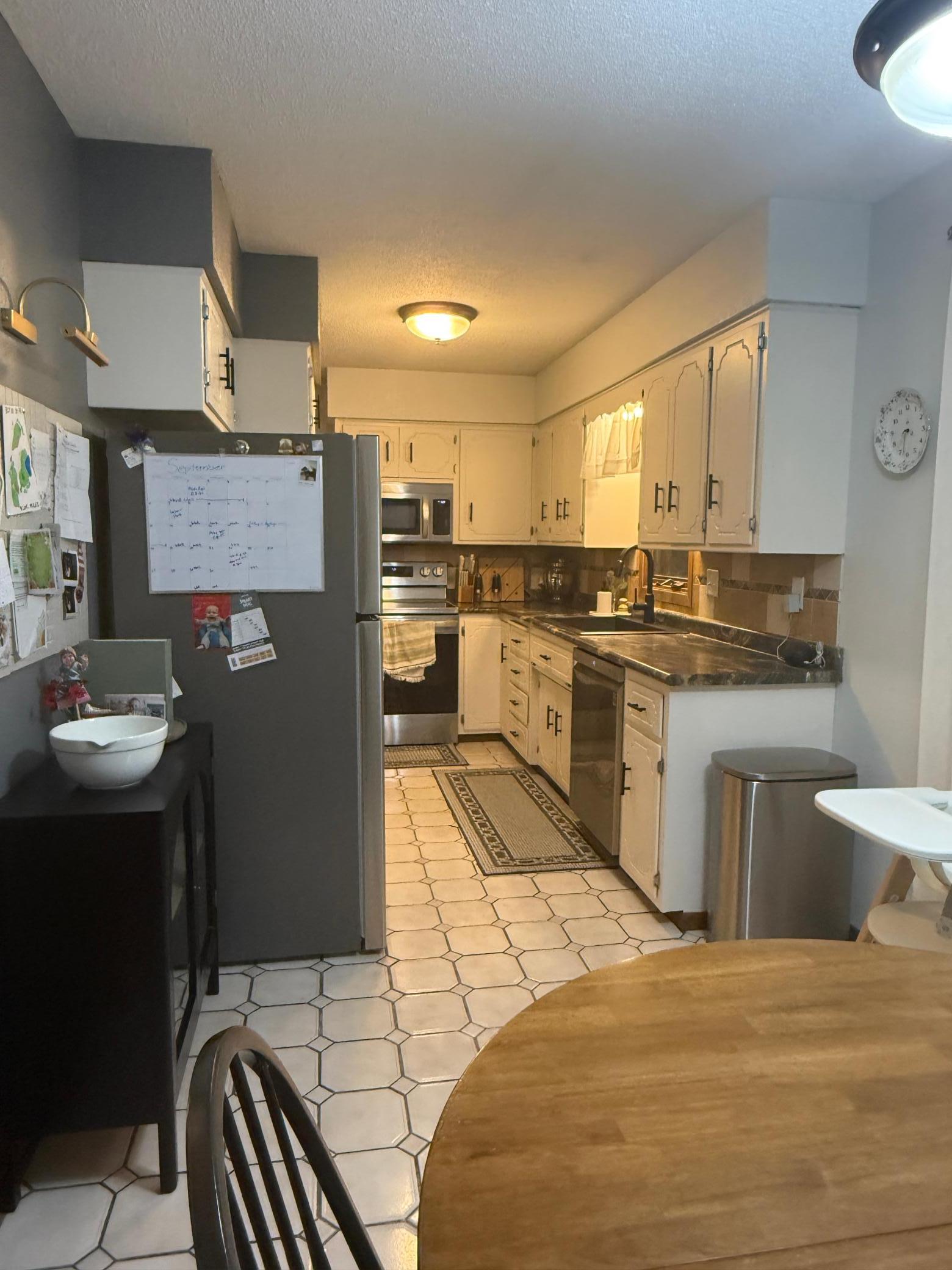 1985 single family home for sale at 407 W Washington Avenue in Mahnomen, MN — 4 bed, 2 bath (photo 17 of 51)