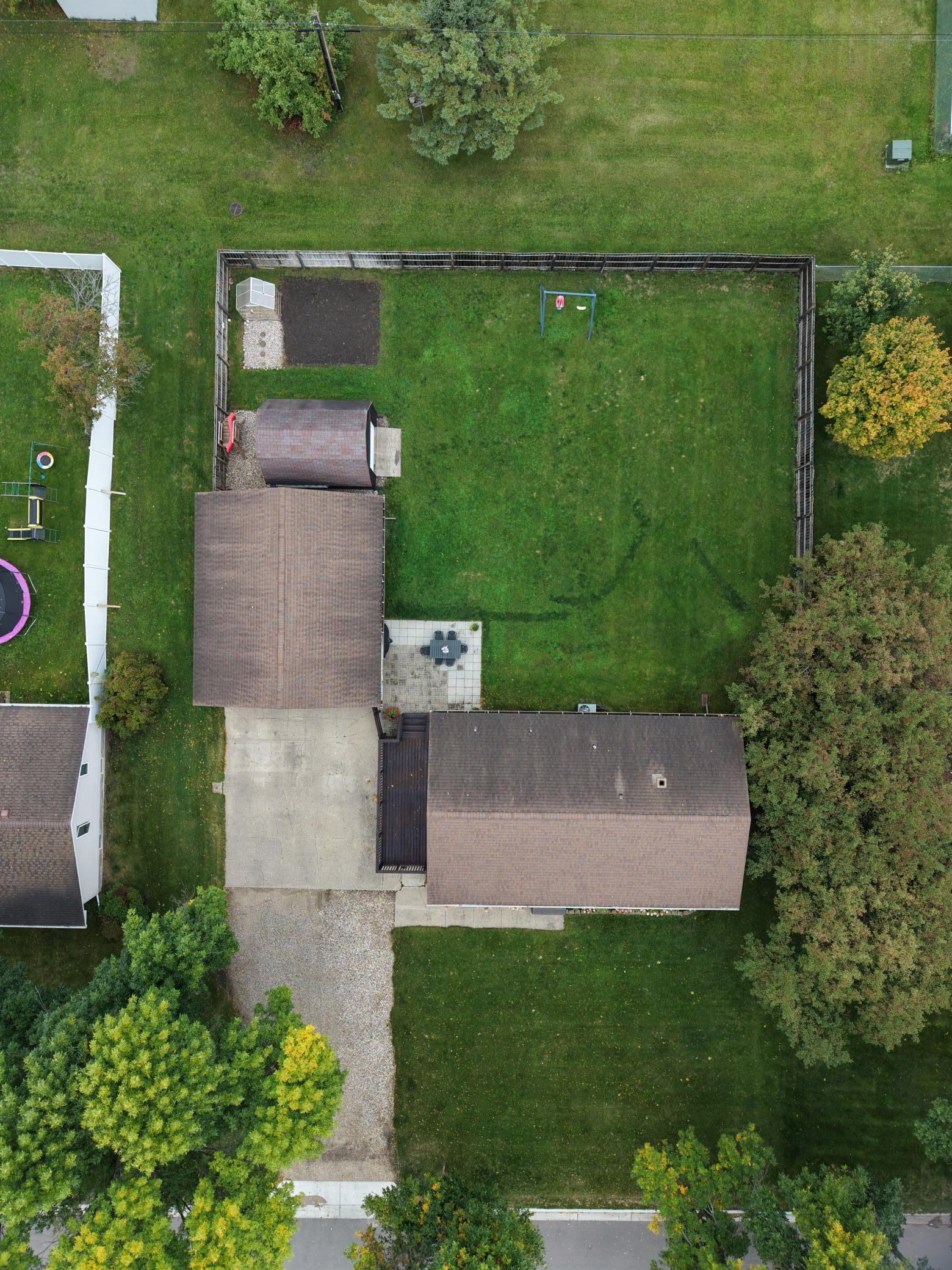 1985 single family home for sale at 407 W Washington Avenue in Mahnomen, MN — 4 bed, 2 bath (photo 44 of 51)