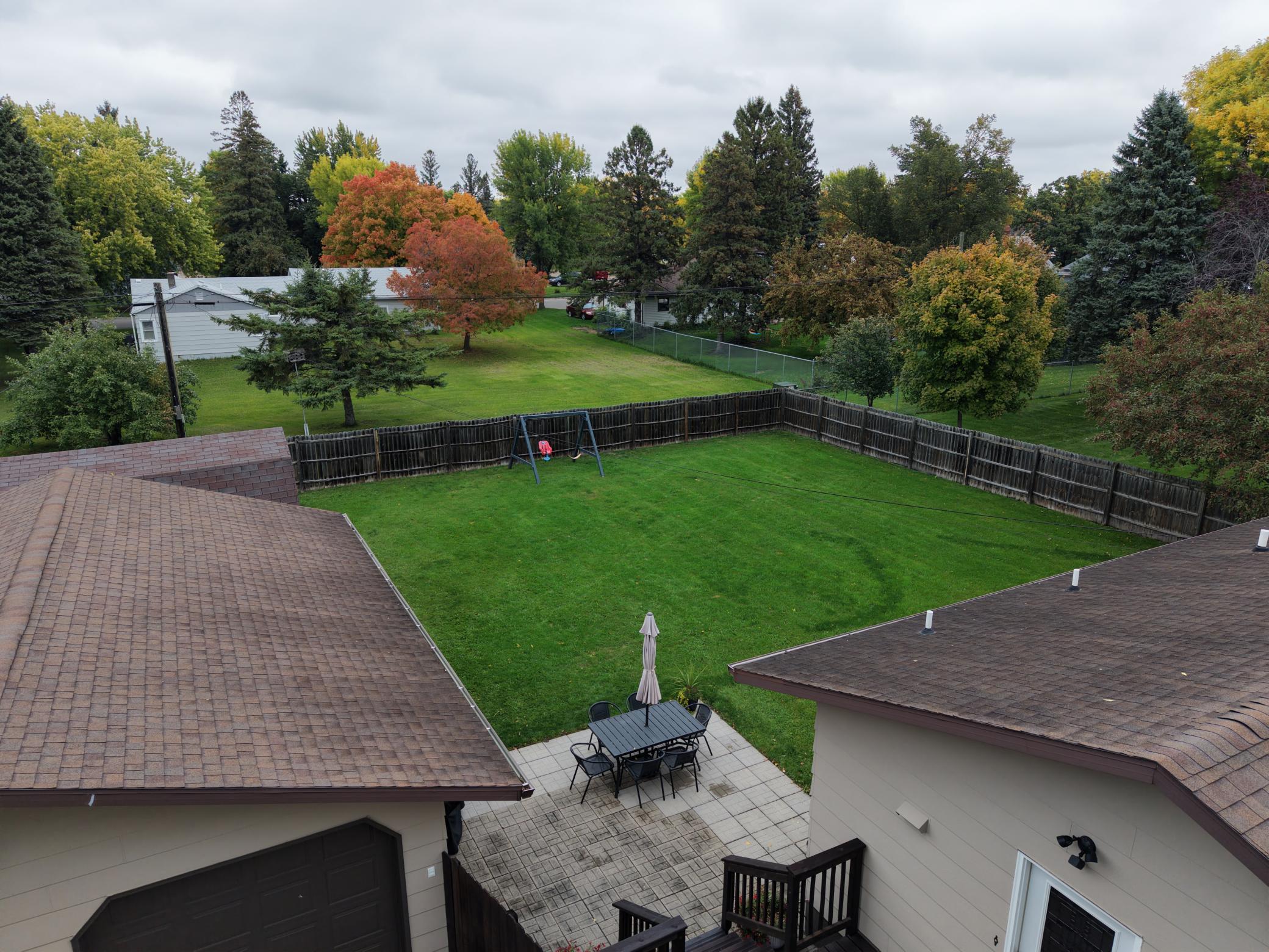 1985 single family home for sale at 407 W Washington Avenue in Mahnomen, MN — 4 bed, 2 bath (photo 6 of 51)
