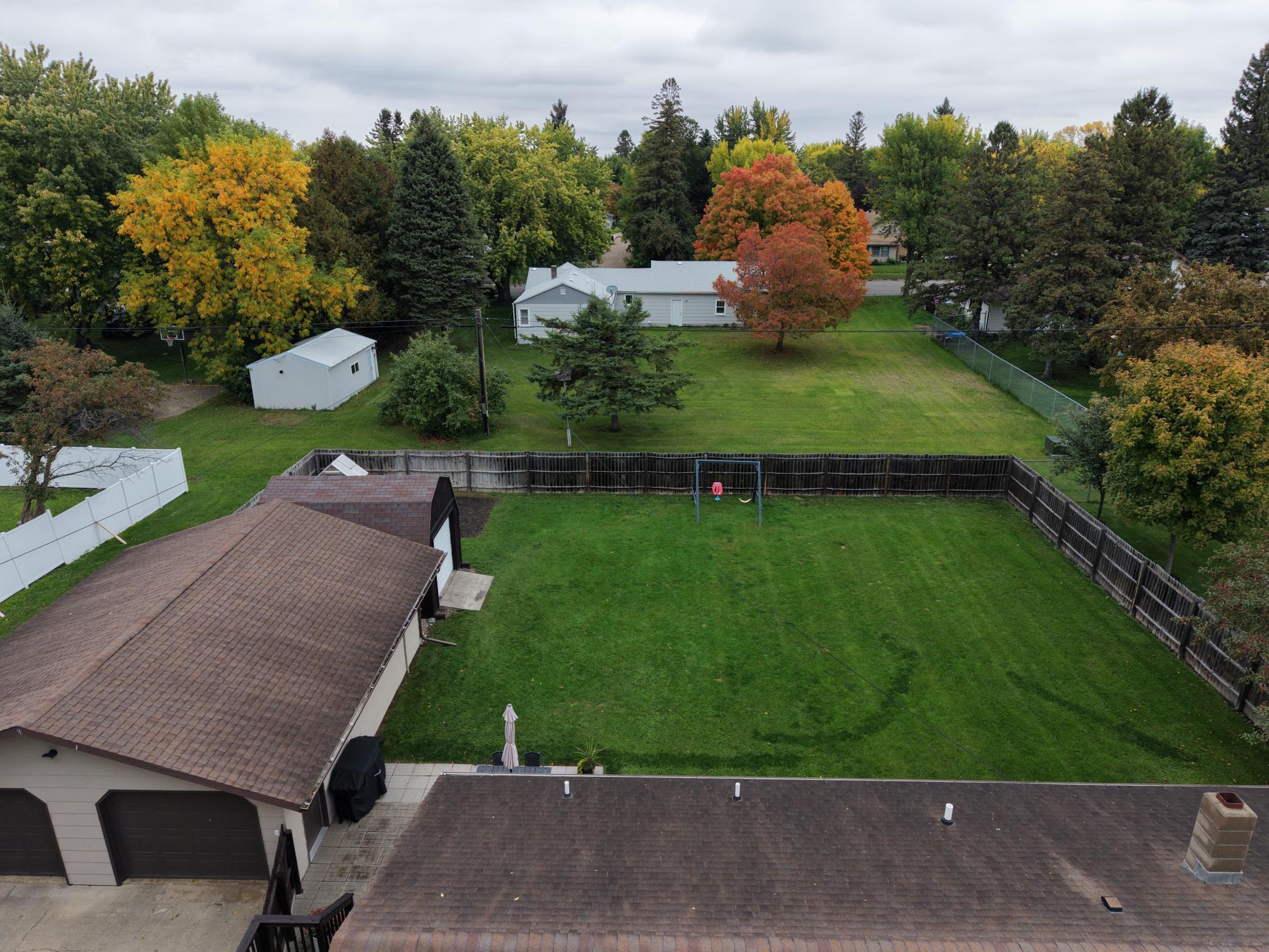 1985 single family home for sale at 407 W Washington Avenue in Mahnomen, MN — 4 bed, 2 bath (photo 7 of 51)