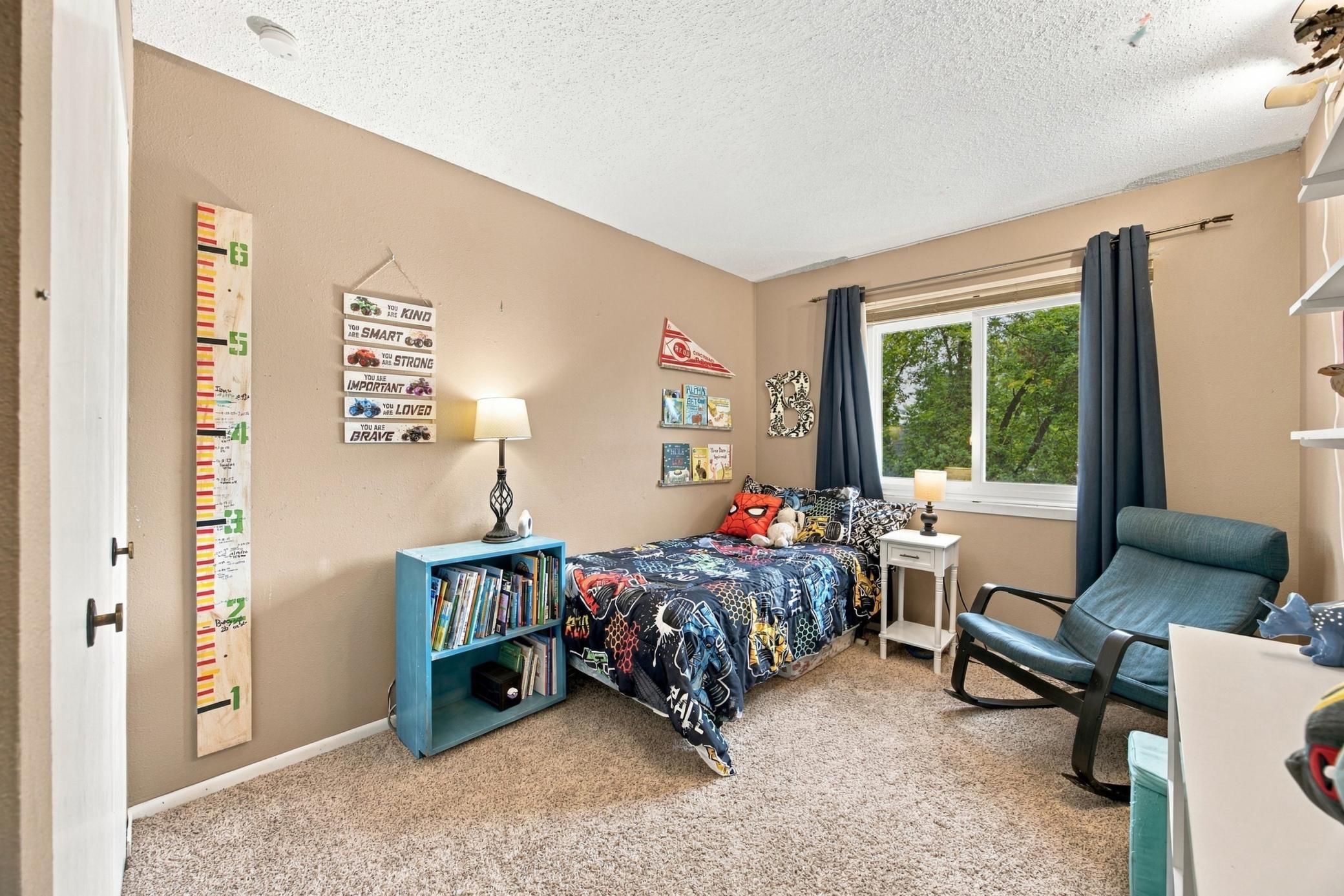 1977 twin home for sale at 2346 Demores Drive S in Fargo, ND — 3 bed, 2 bath (photo 16 of 39)