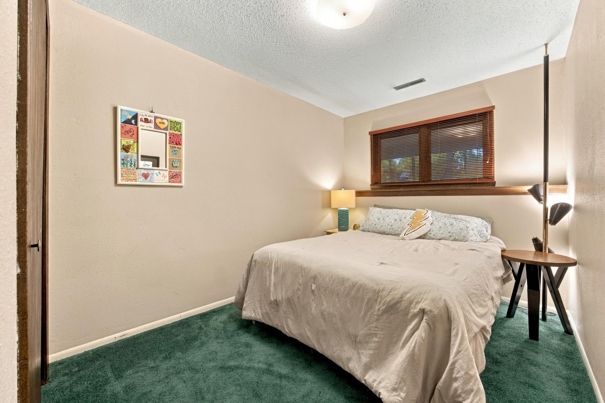 1977 twin home for sale at 2346 Demores Drive S in Fargo, ND — 3 bed, 2 bath (photo 22 of 39)