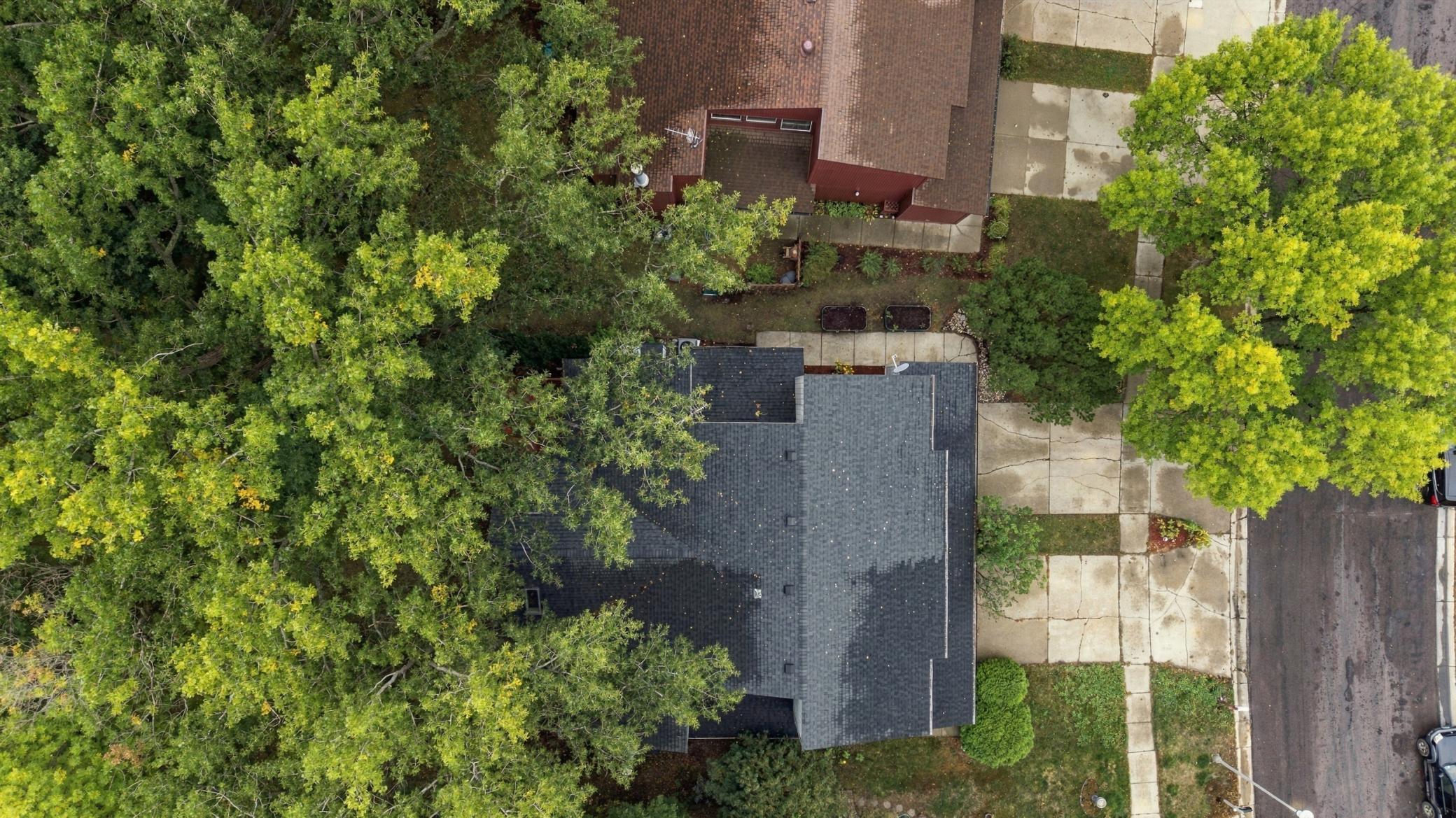 1977 twin home for sale at 2346 Demores Drive S in Fargo, ND — 3 bed, 2 bath (photo 34 of 39)