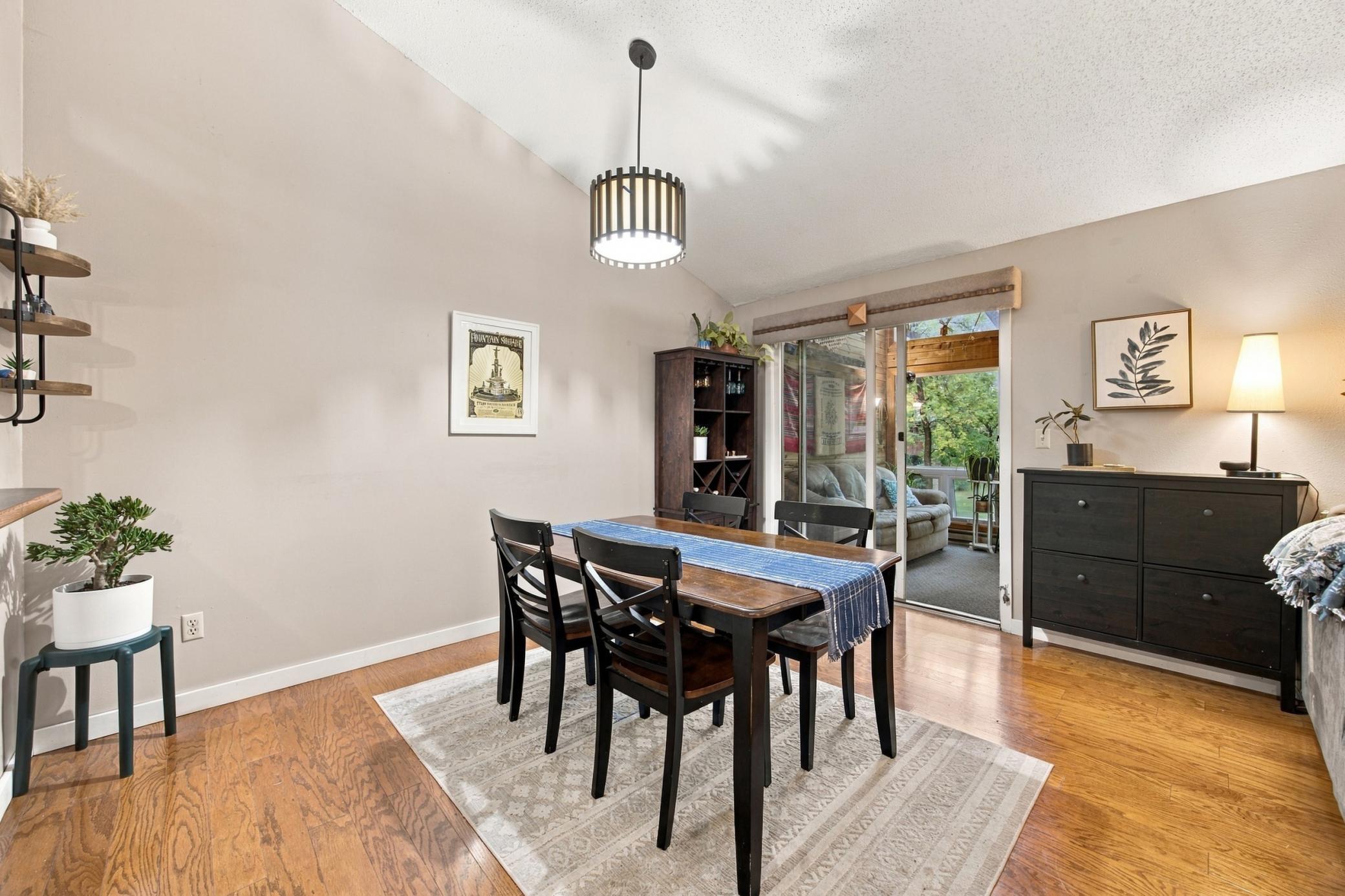 1977 twin home for sale at 2346 Demores Drive S in Fargo, ND — 3 bed, 2 bath (photo 9 of 39)