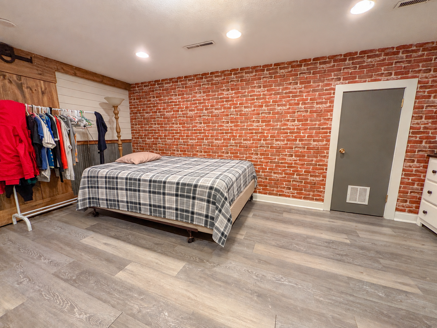 1970 single family home for sale at 1628 Weyrens Road in Fergus Falls, MN — 3 bed, 2 bath (photo 29 of 66)