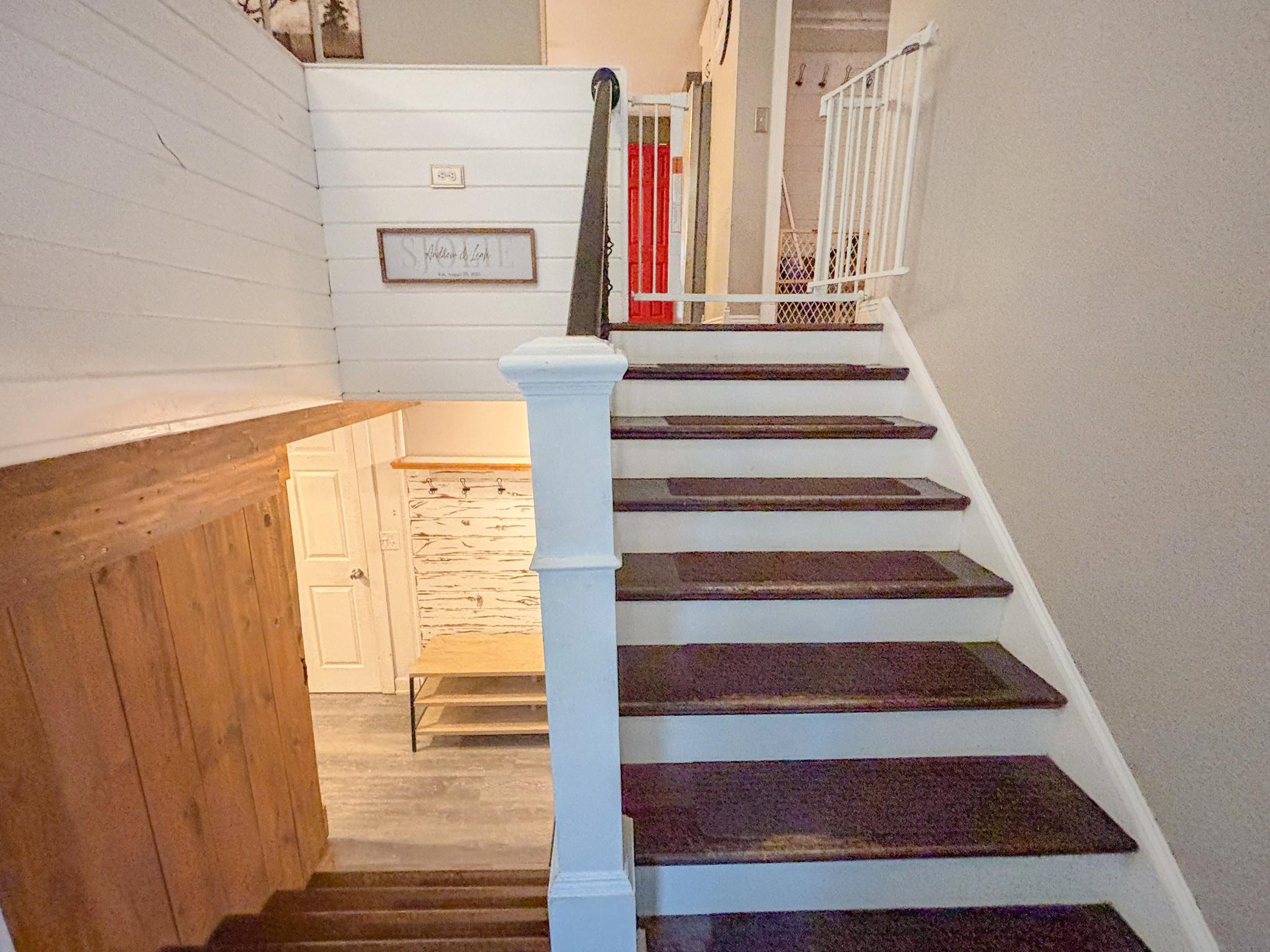 1970 single family home for sale at 1628 Weyrens Road in Fergus Falls, MN — 3 bed, 2 bath (photo 4 of 66)